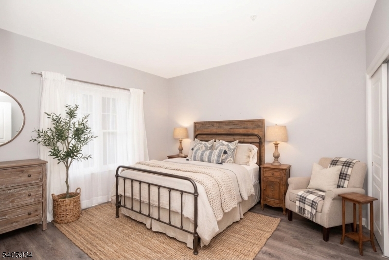 8 Maple Cres Unit 12