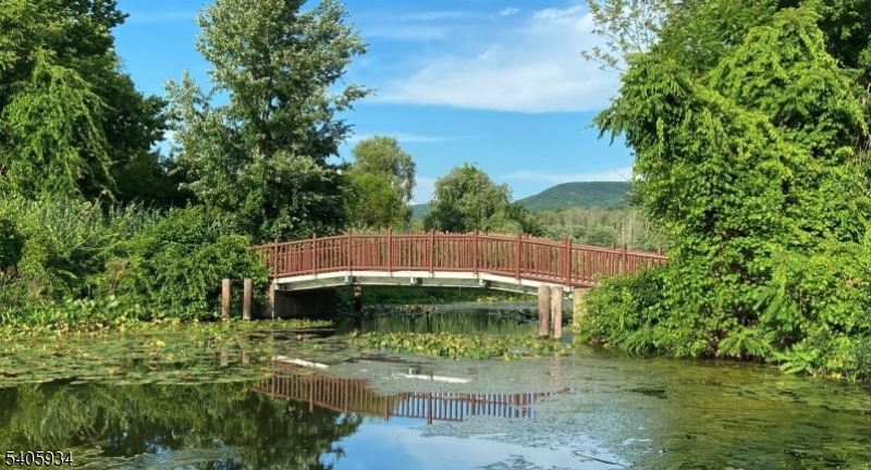 8 Maple Cres Unit 12