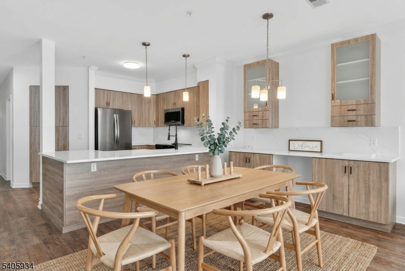 8 Maple Cres Unit 12