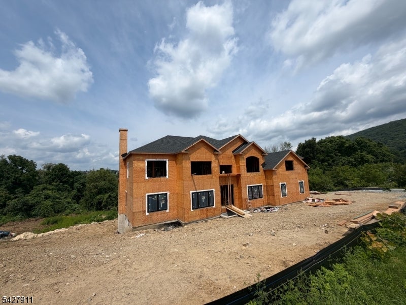 6 Exeter Ln