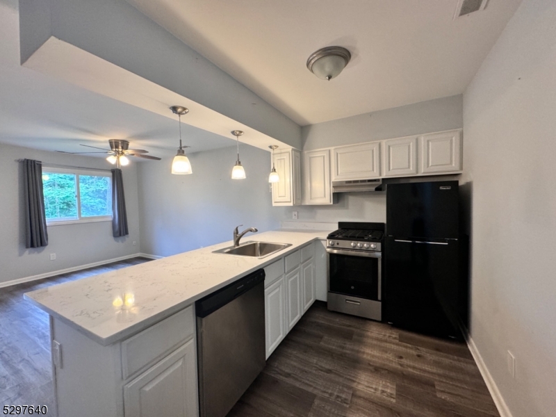 2 Gunstock Dr