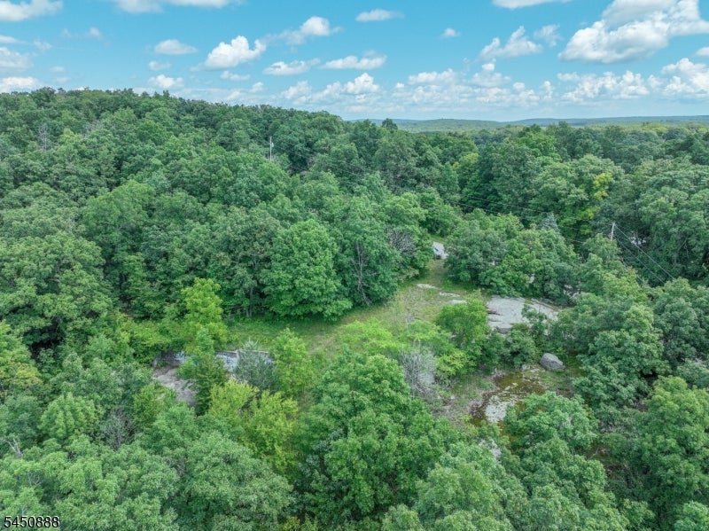 11 Hidden Valley Dr