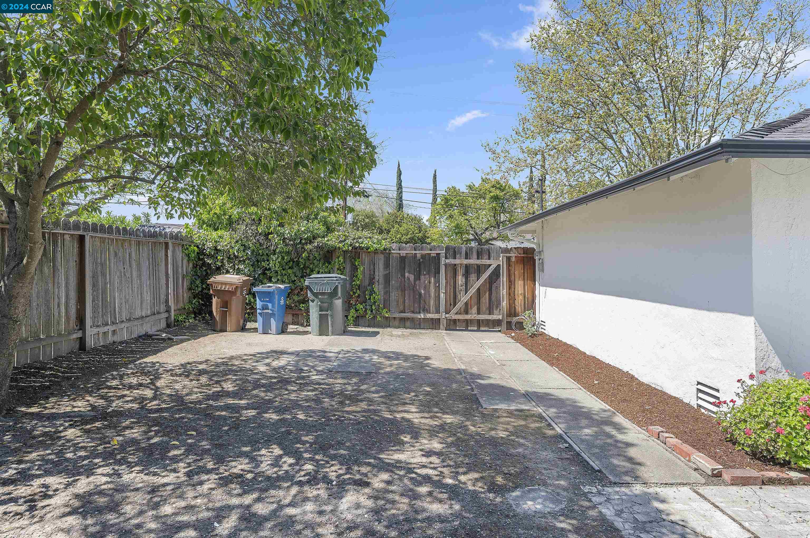 2049 Elinora Dr