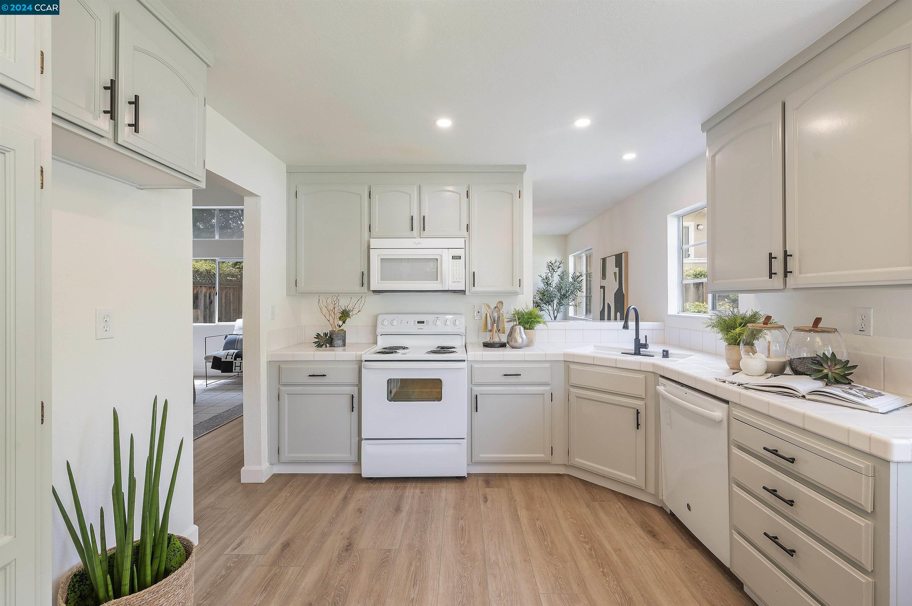 1026 Pinehurst Ct