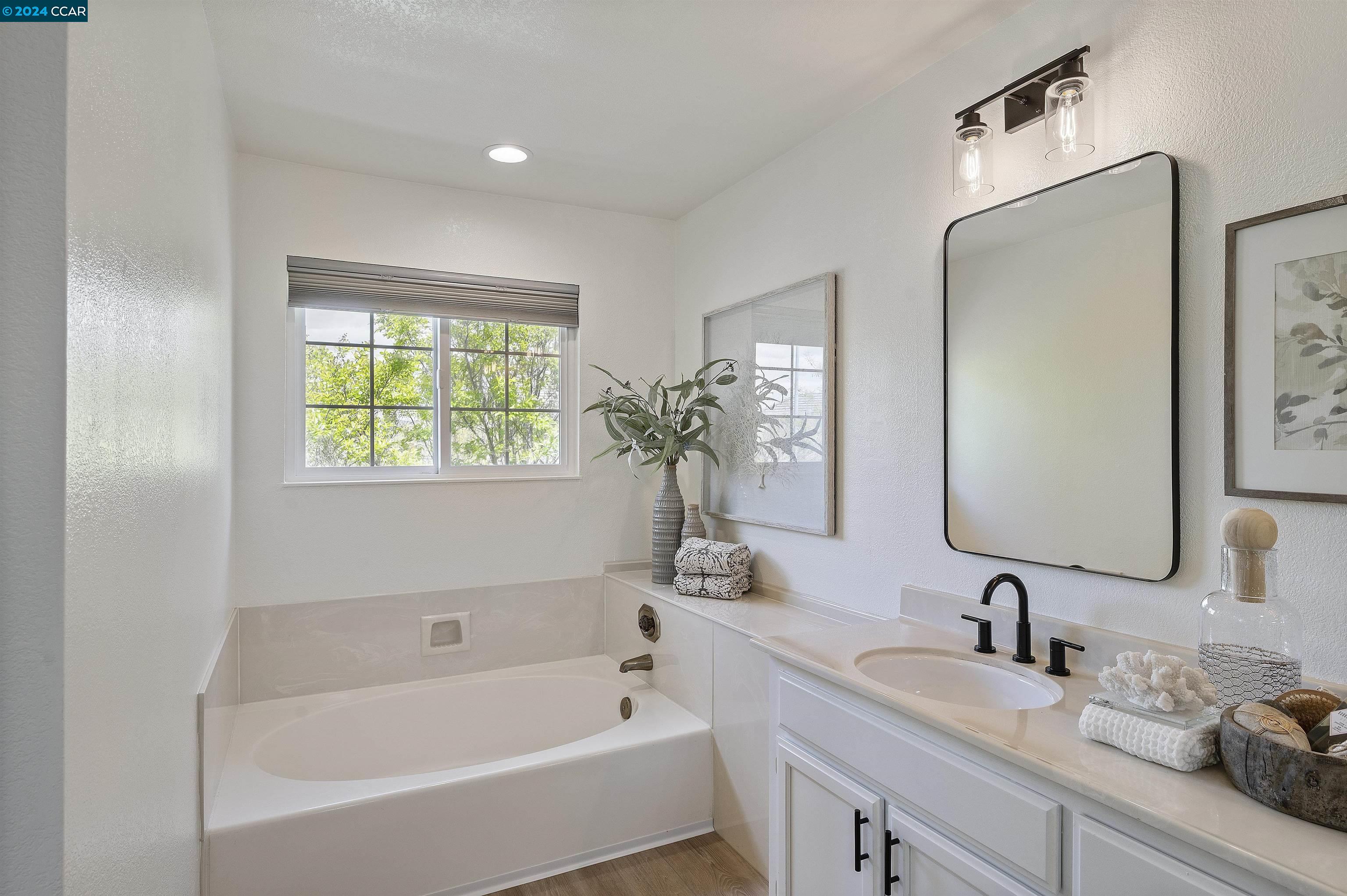 1026 Pinehurst Ct