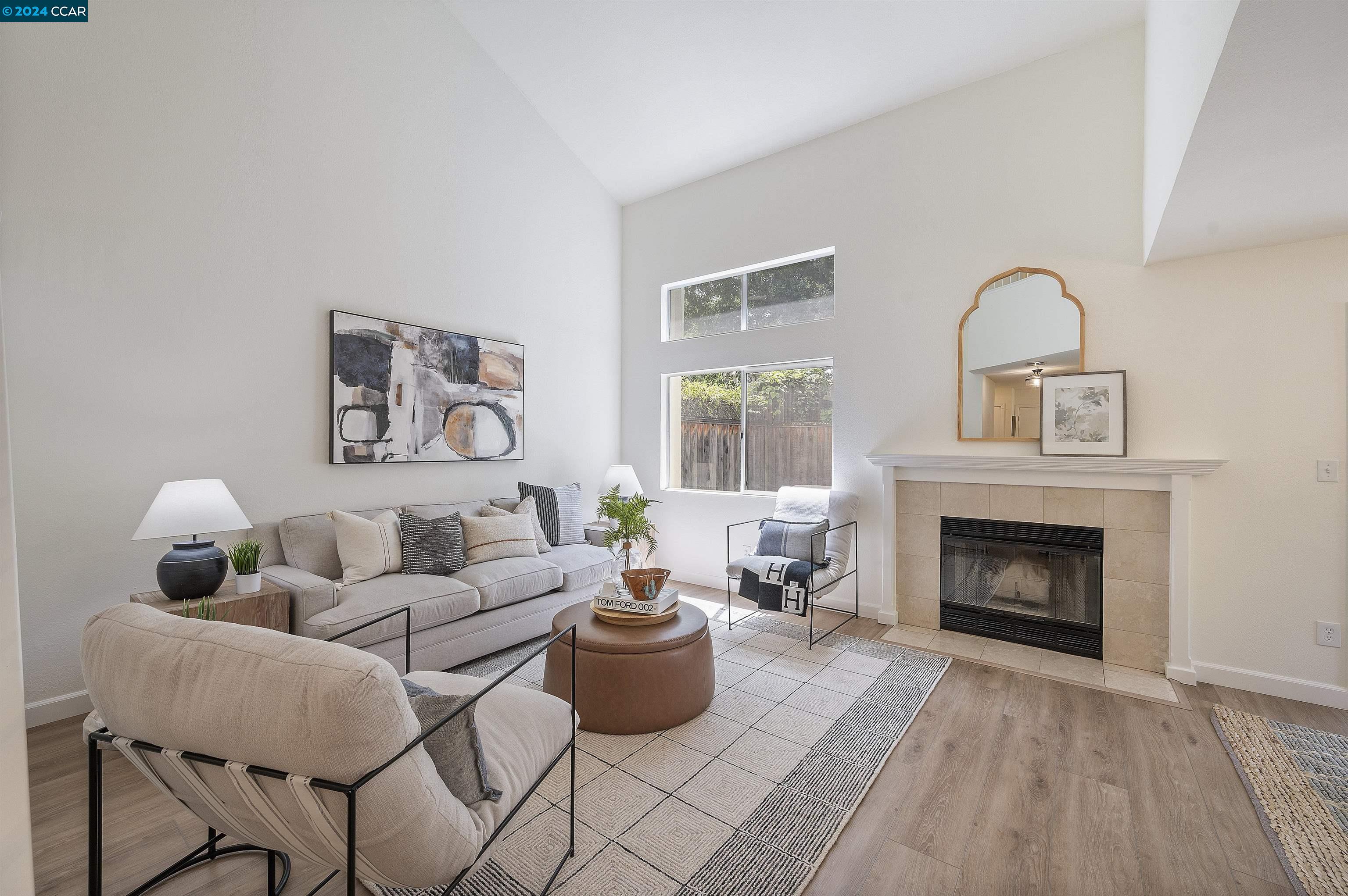 1026 Pinehurst Ct