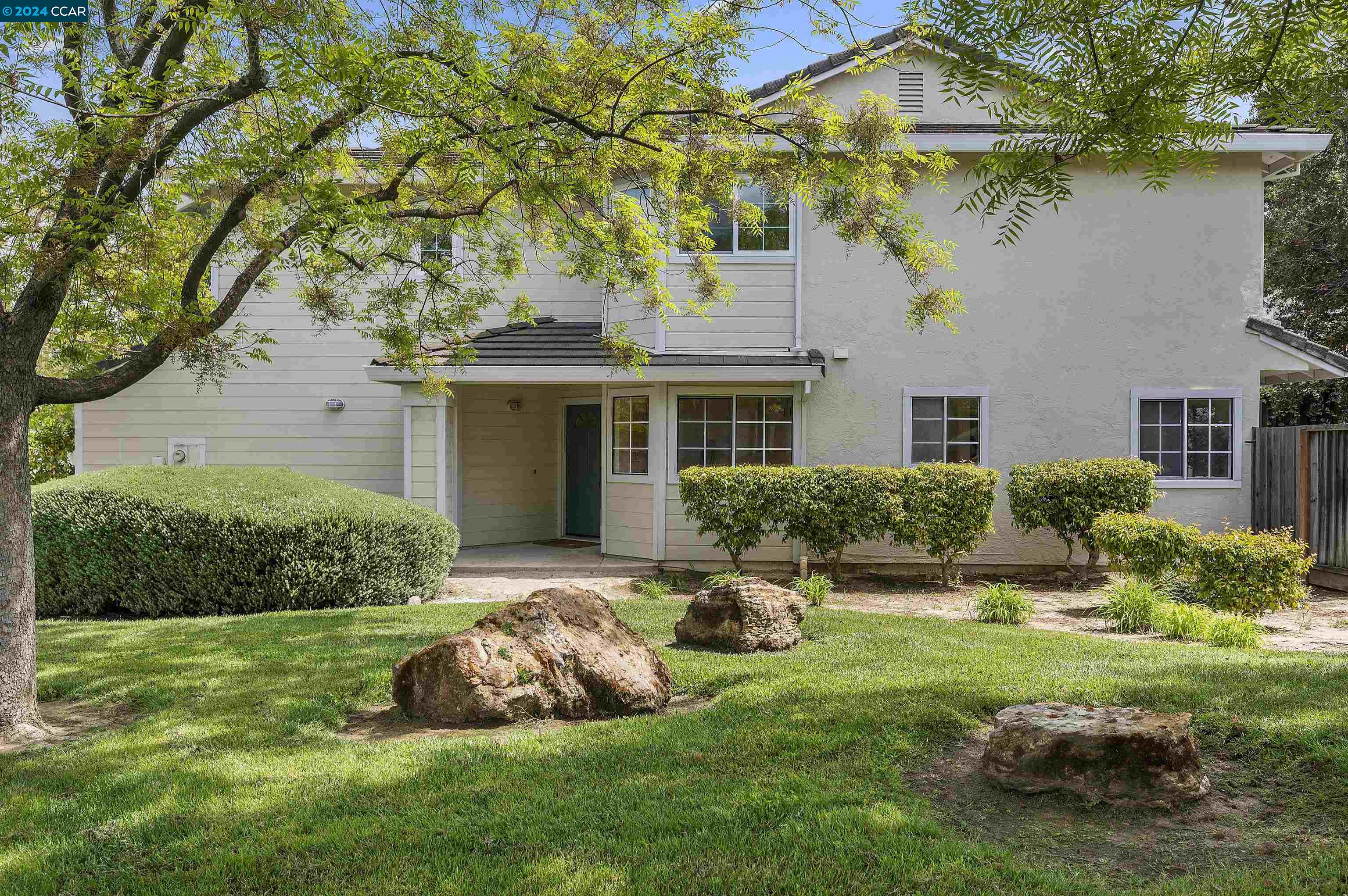 1026 Pinehurst Ct