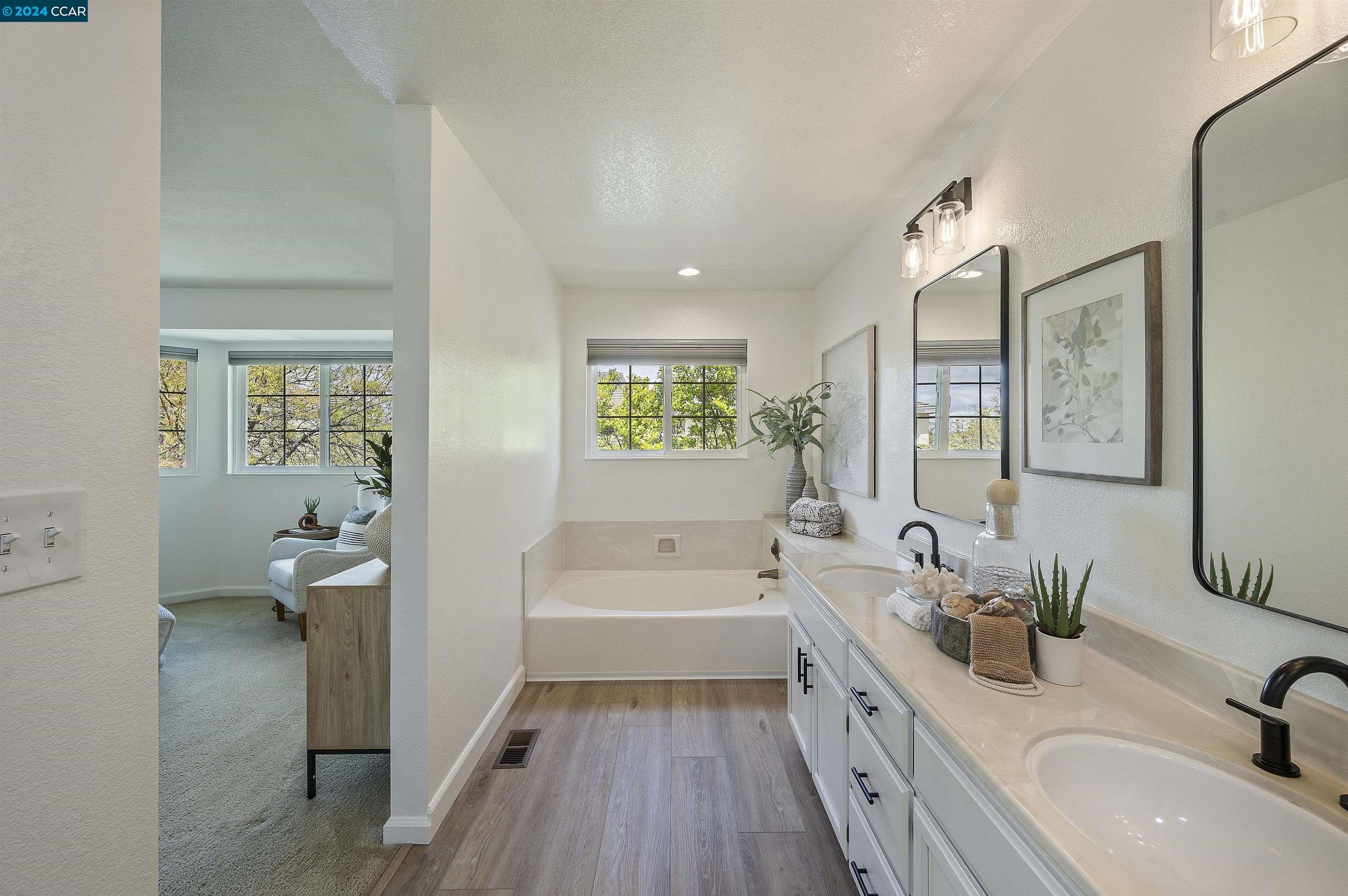 1026 Pinehurst Ct