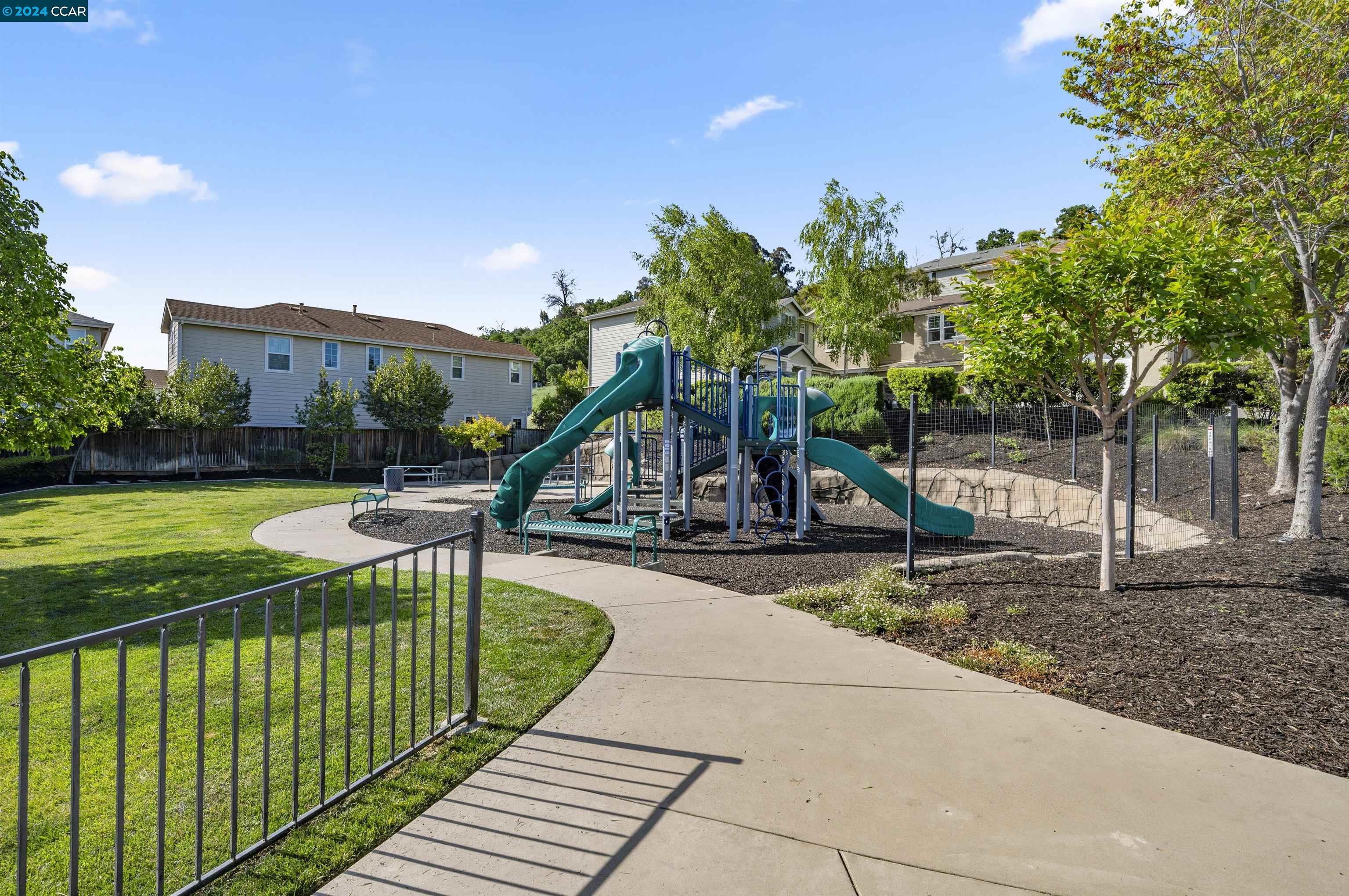 664 Falling Star Dr