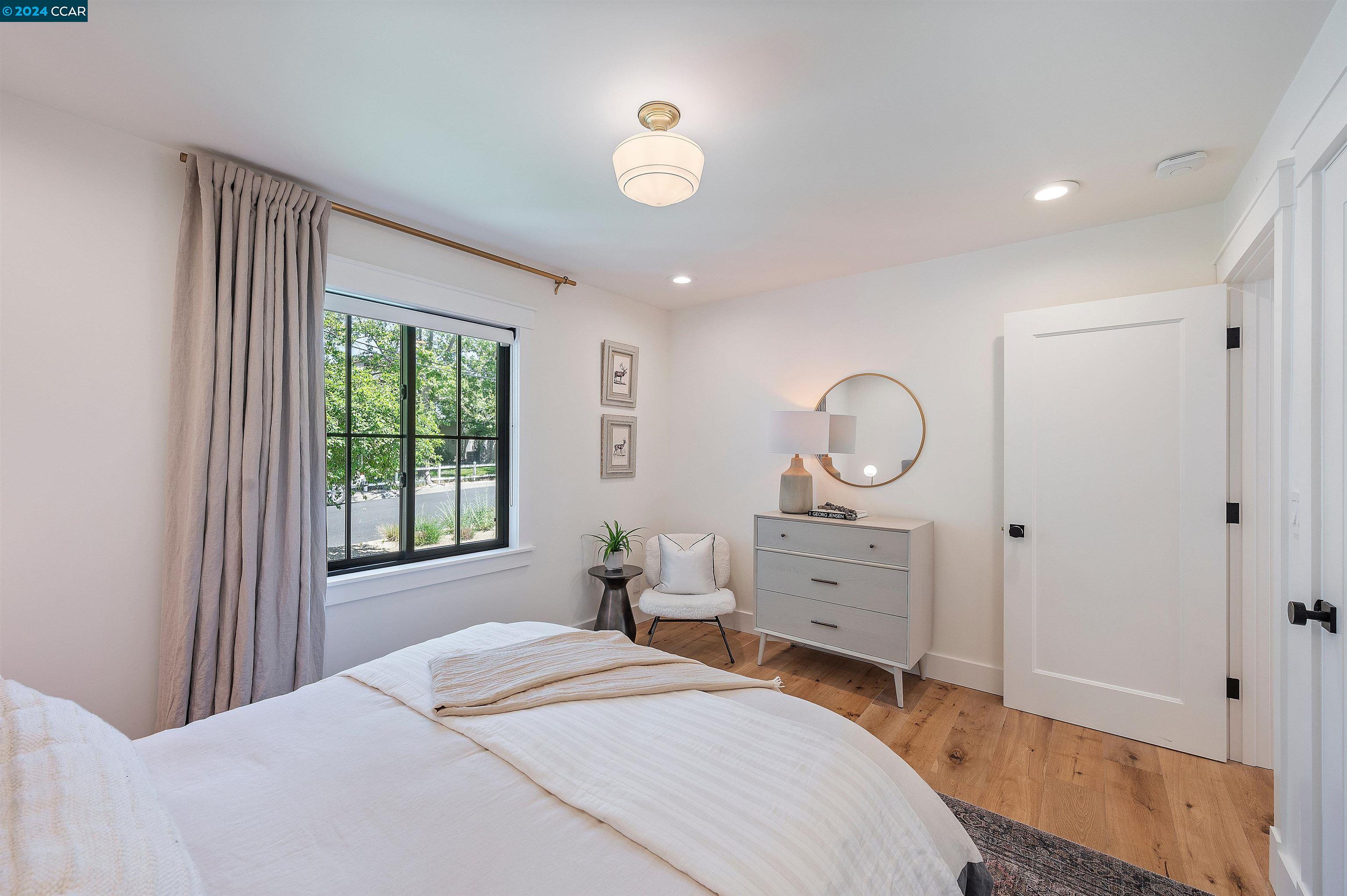 301 Sunset Rd