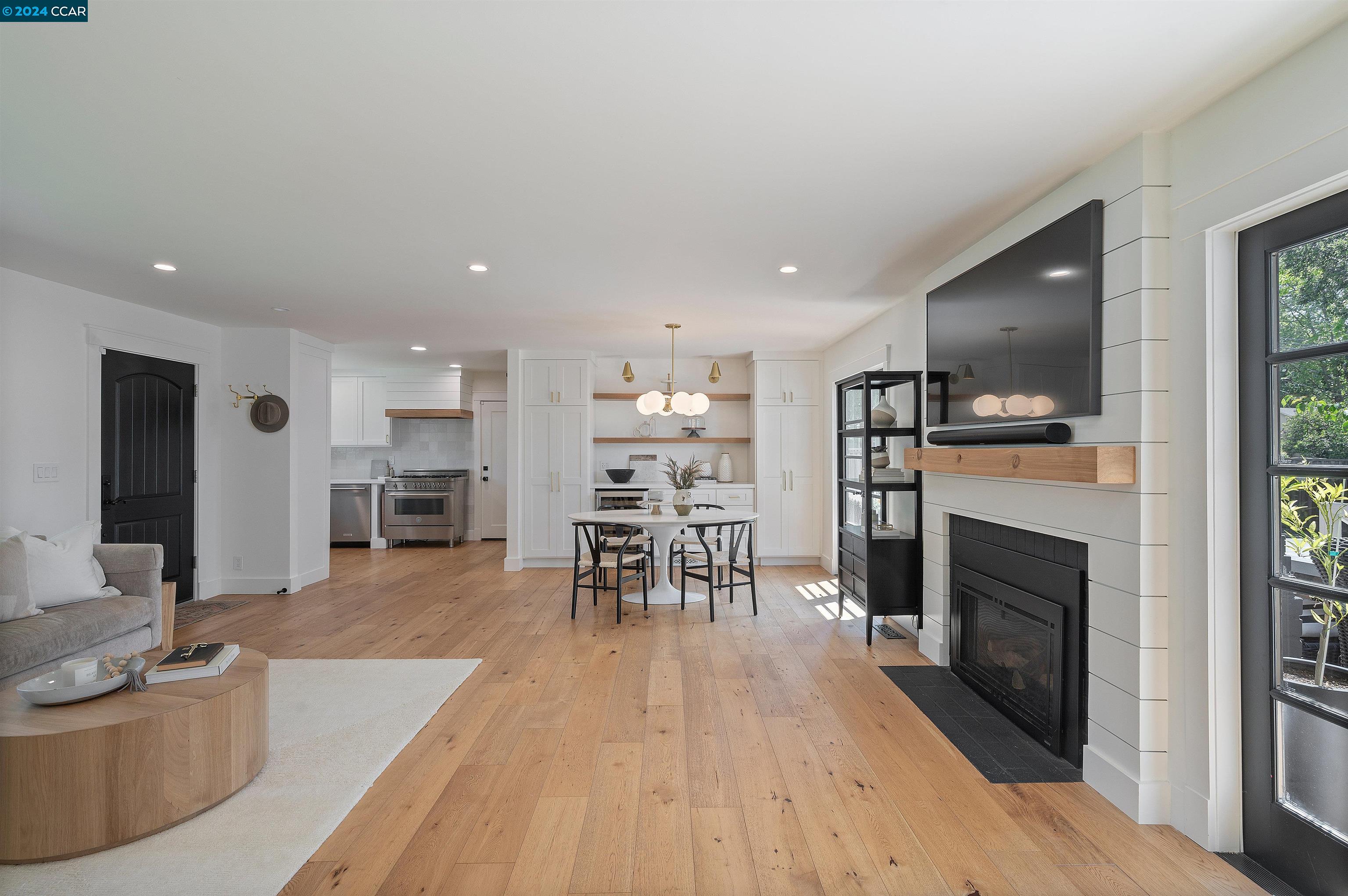 301 Sunset Rd