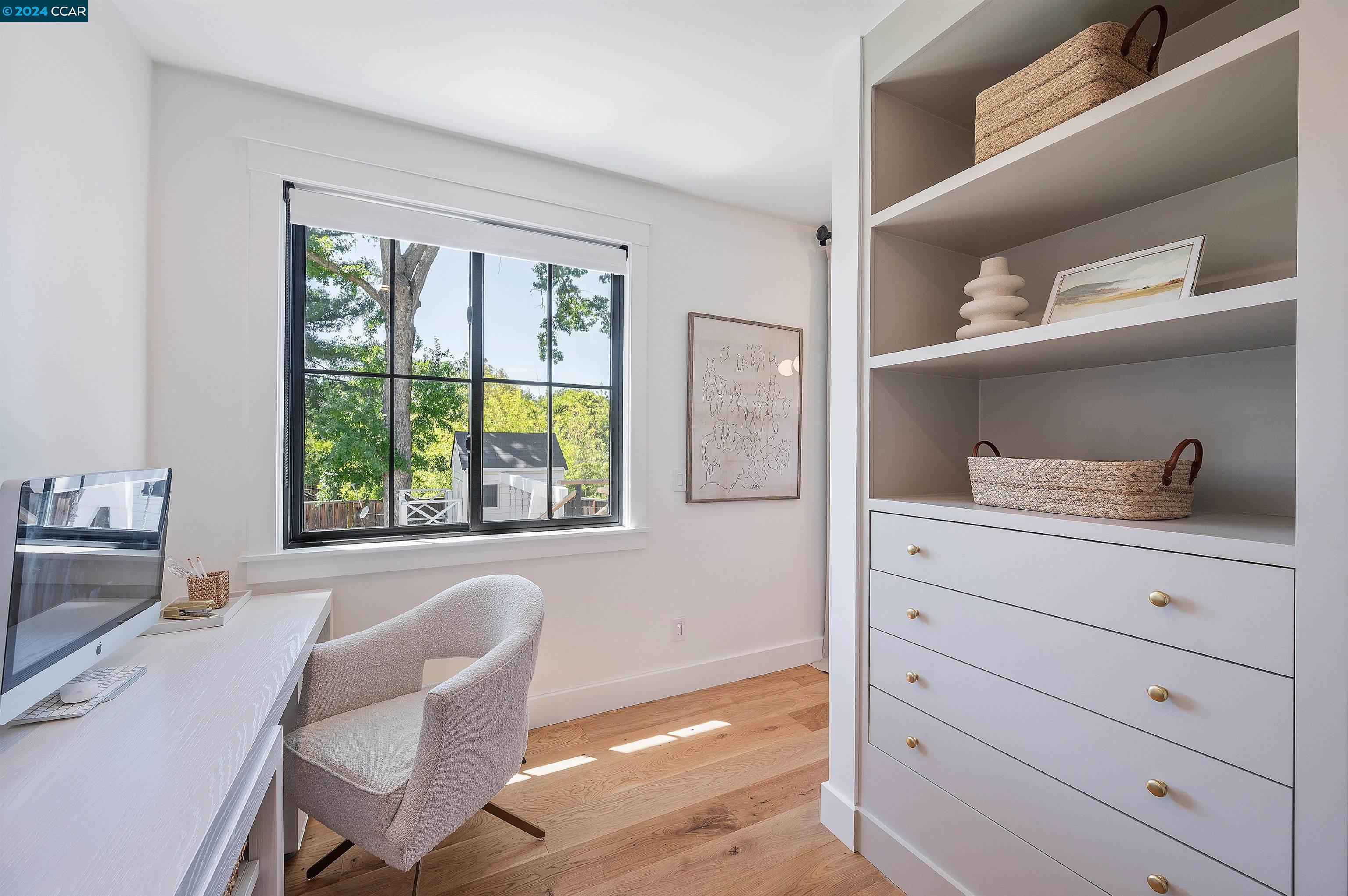 301 Sunset Rd