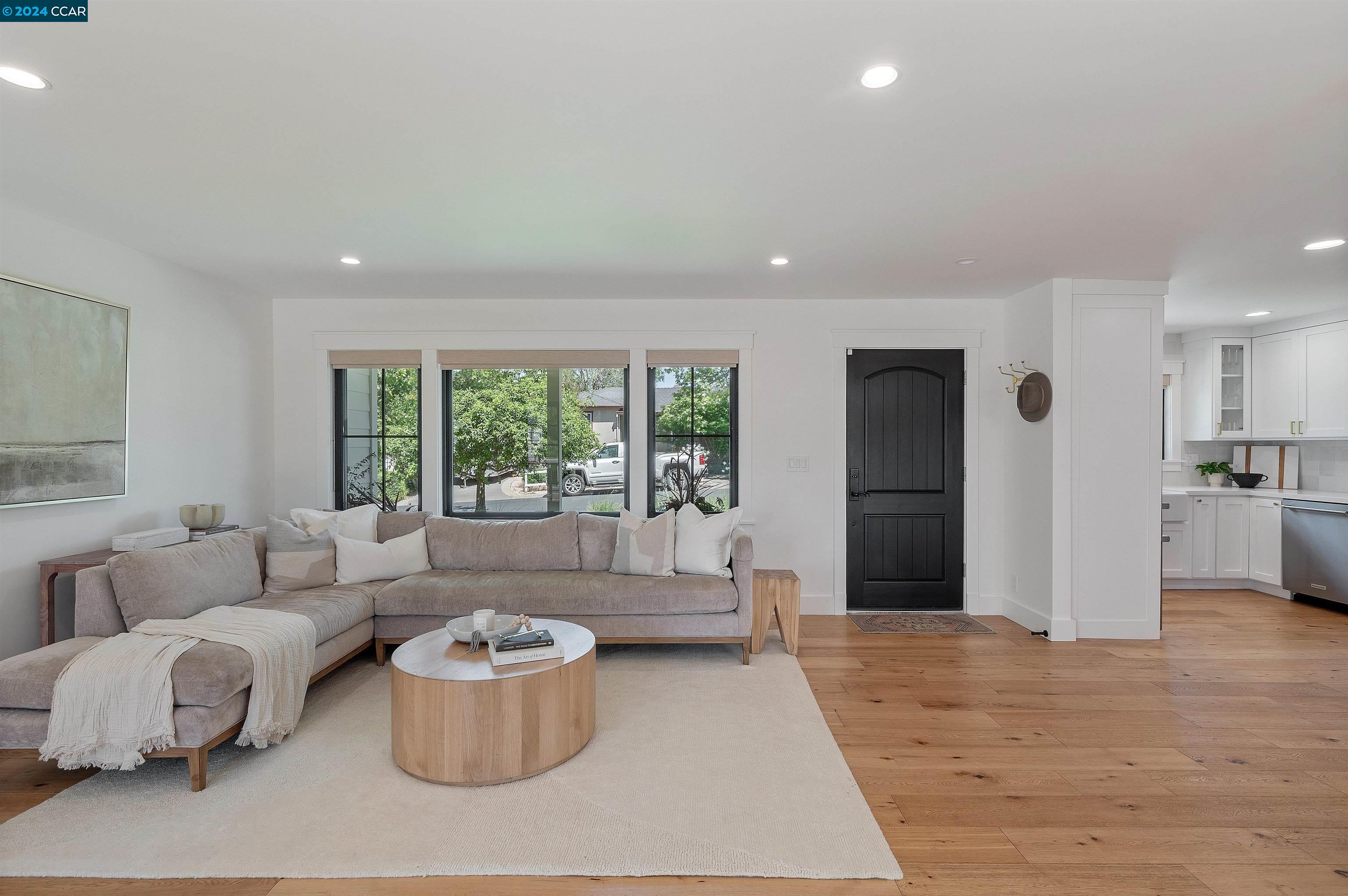 301 Sunset Rd