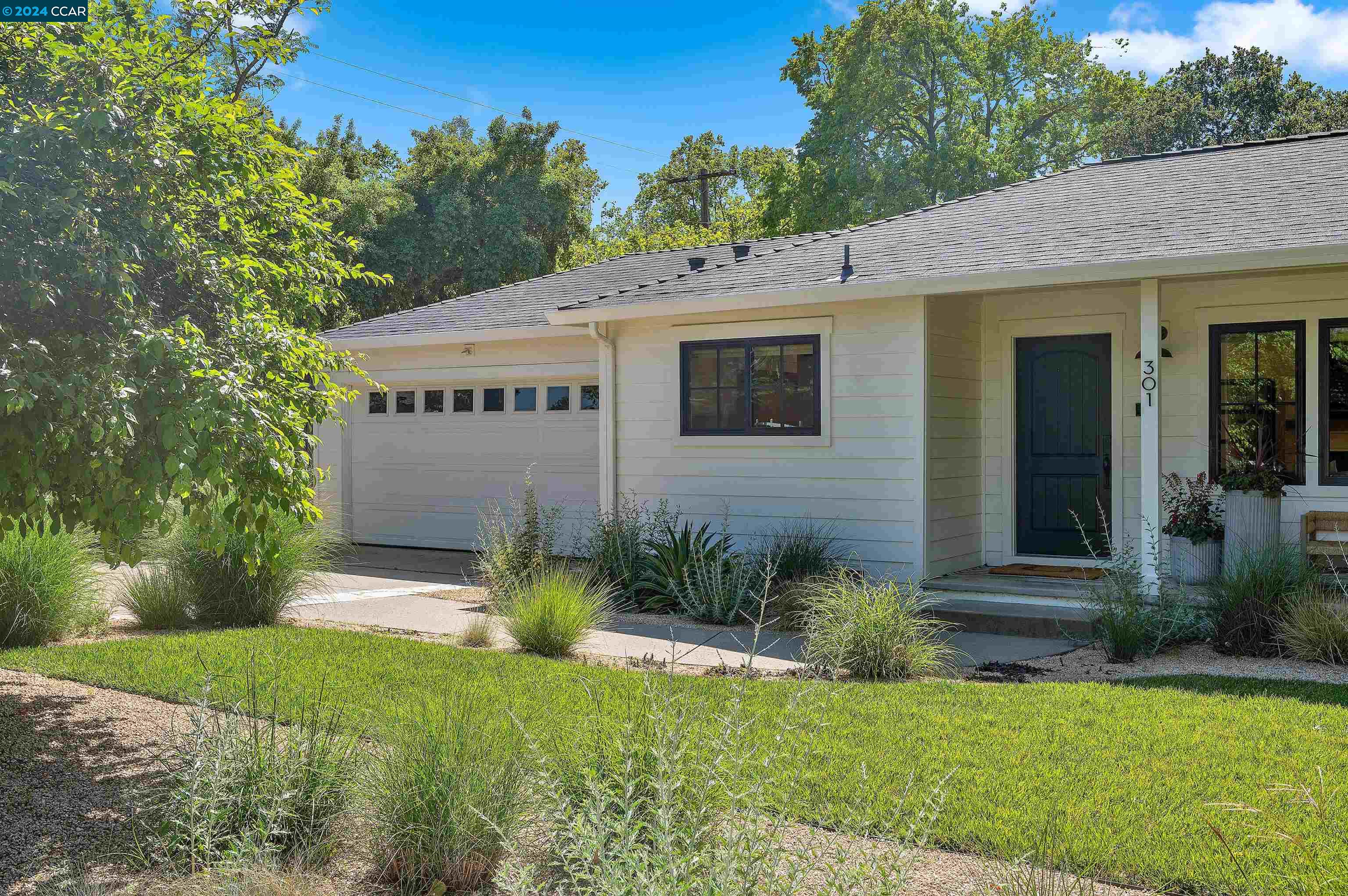 301 Sunset Rd