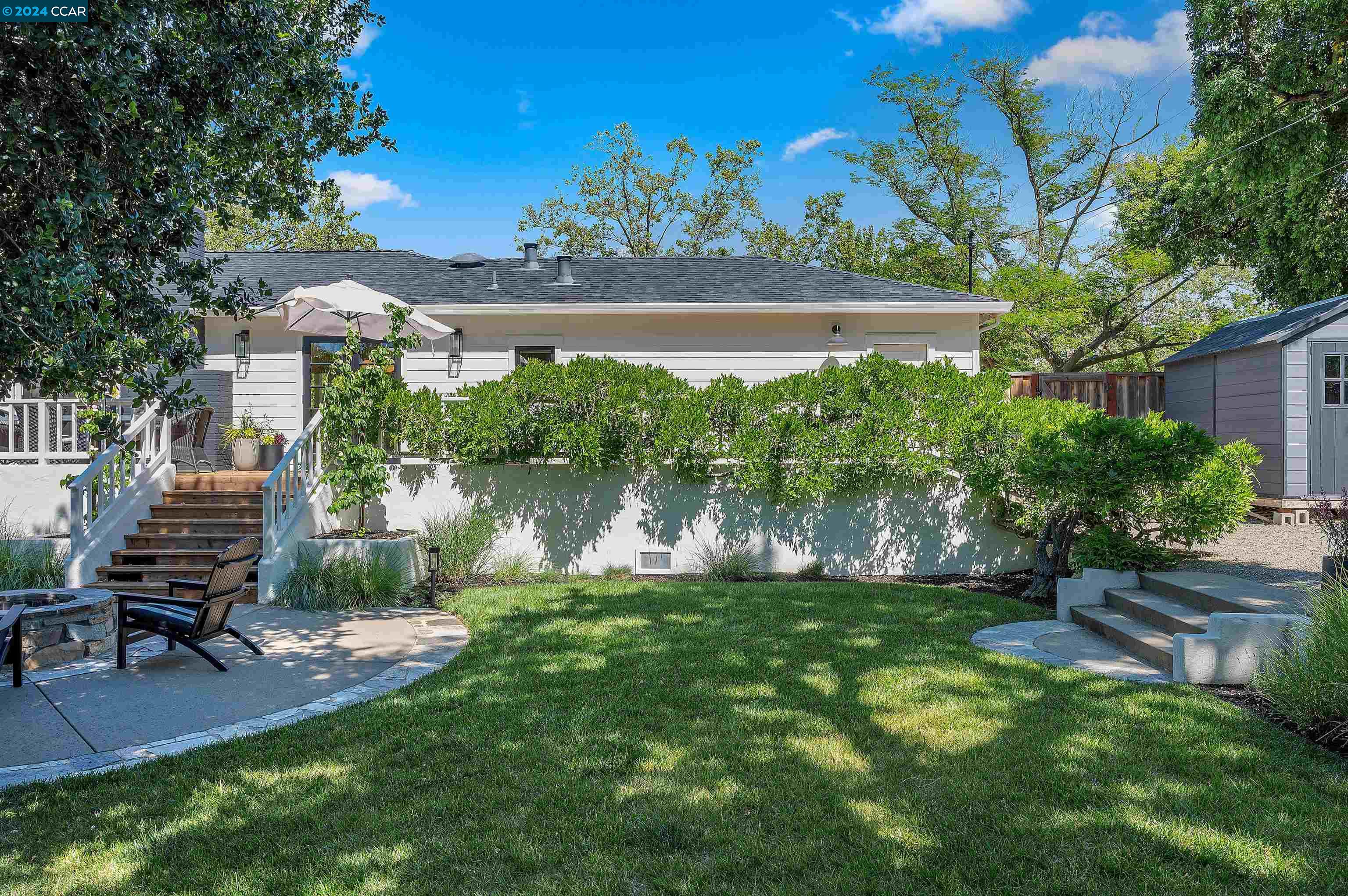 301 Sunset Rd