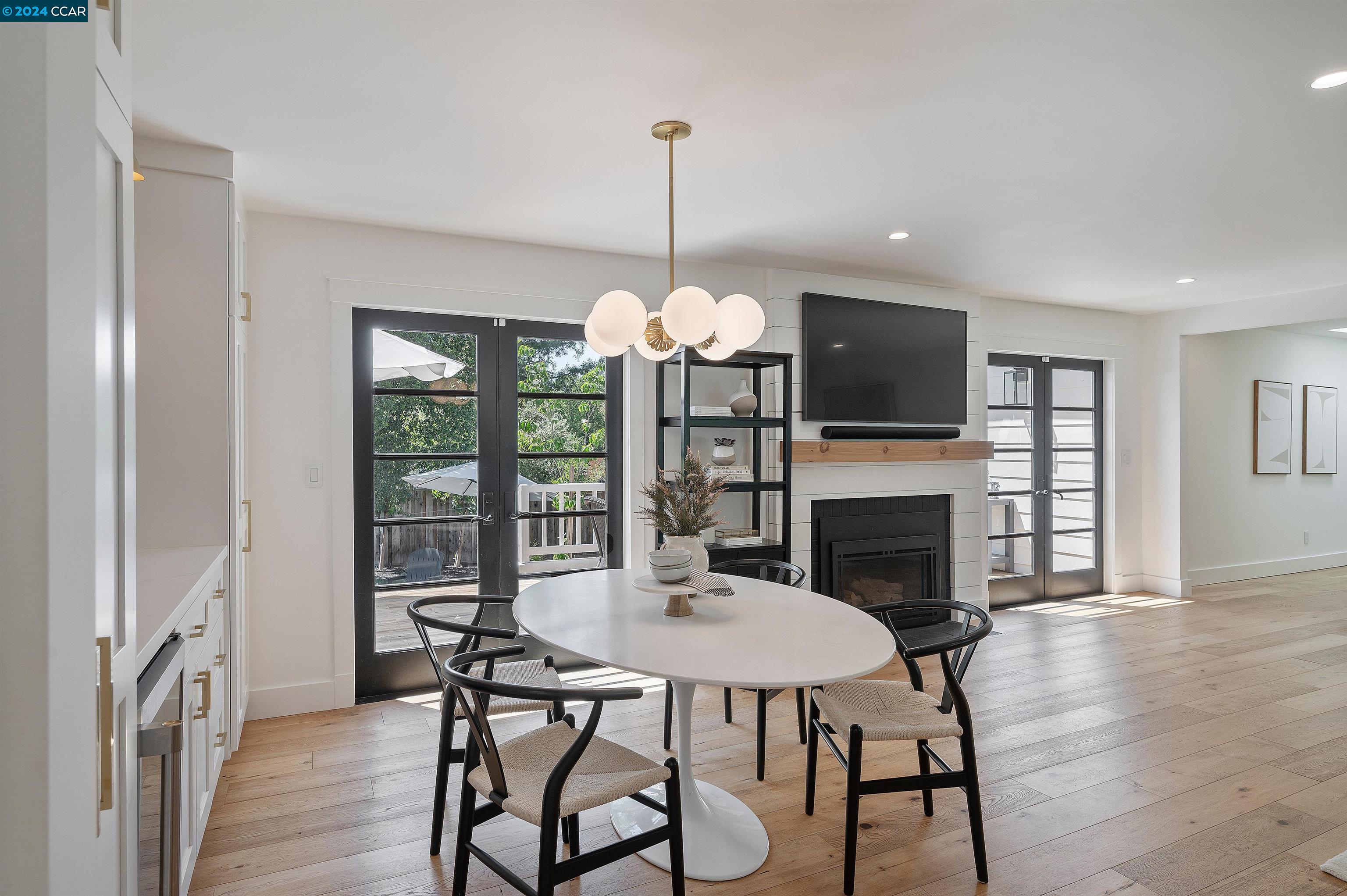 301 Sunset Rd