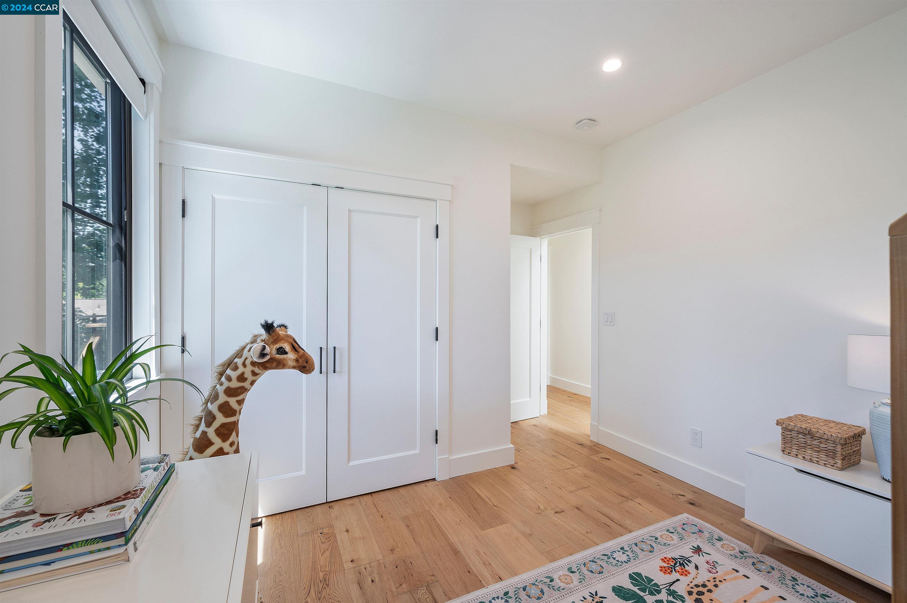 301 Sunset Rd