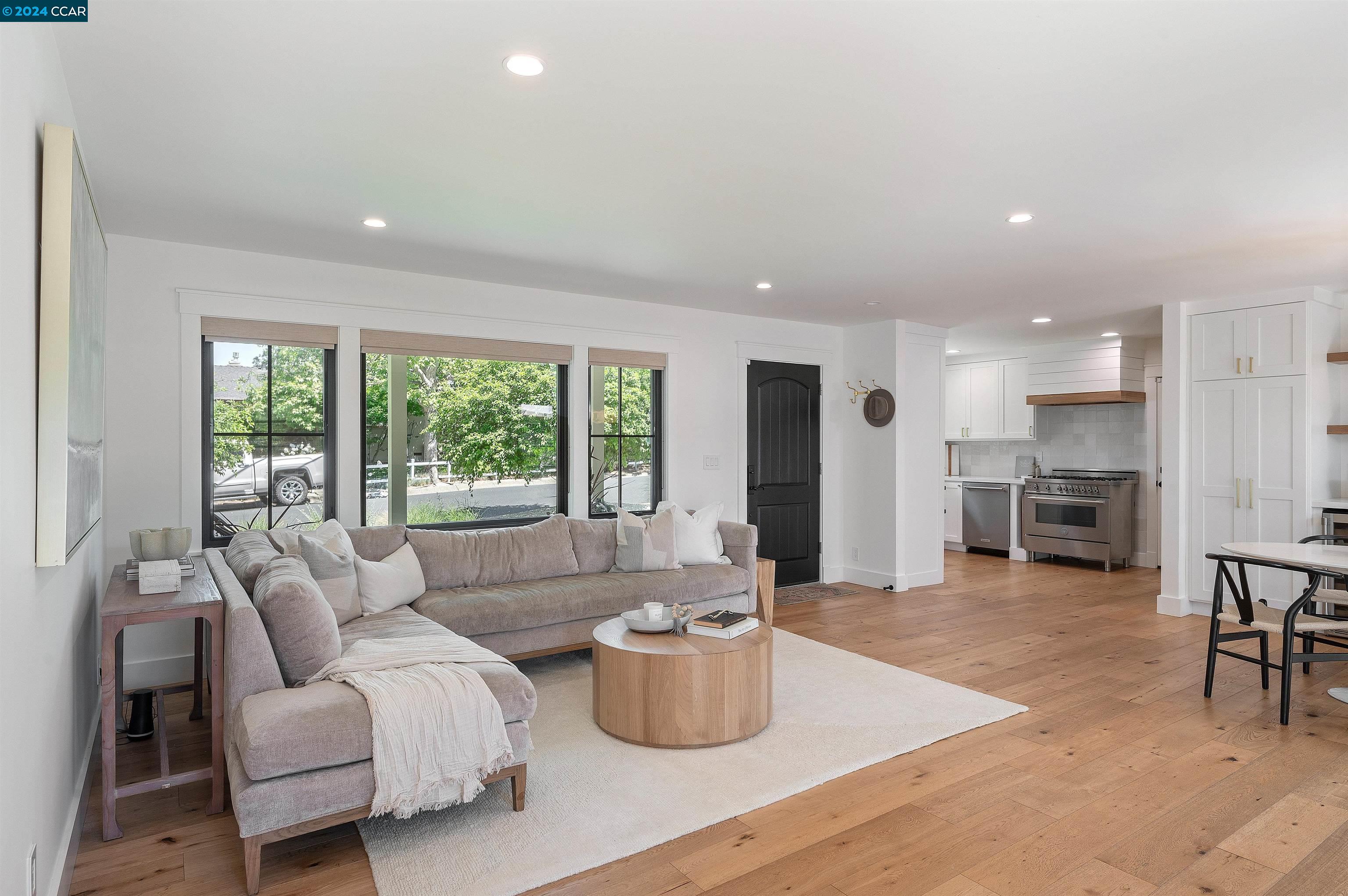 301 Sunset Rd