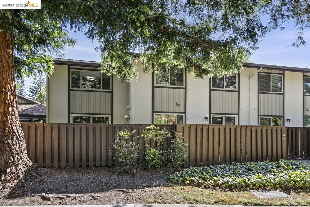 1961 Countrywood Ct