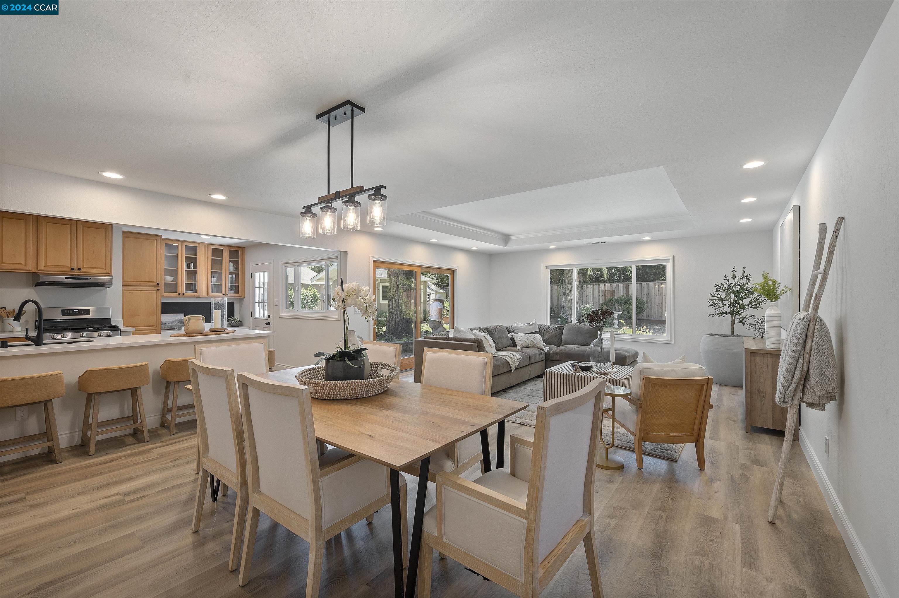 1918 Rose Ln