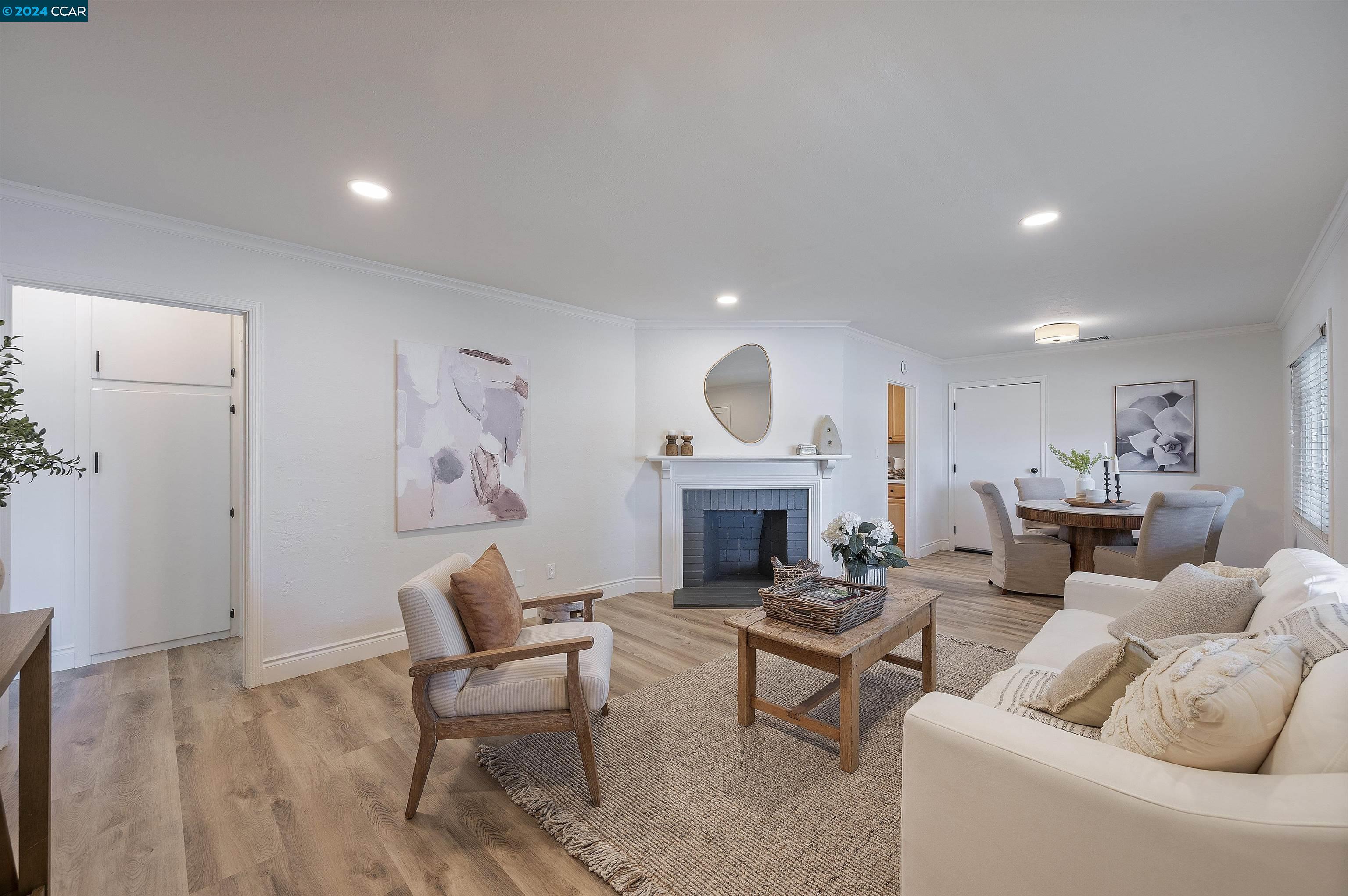 1918 Rose Ln