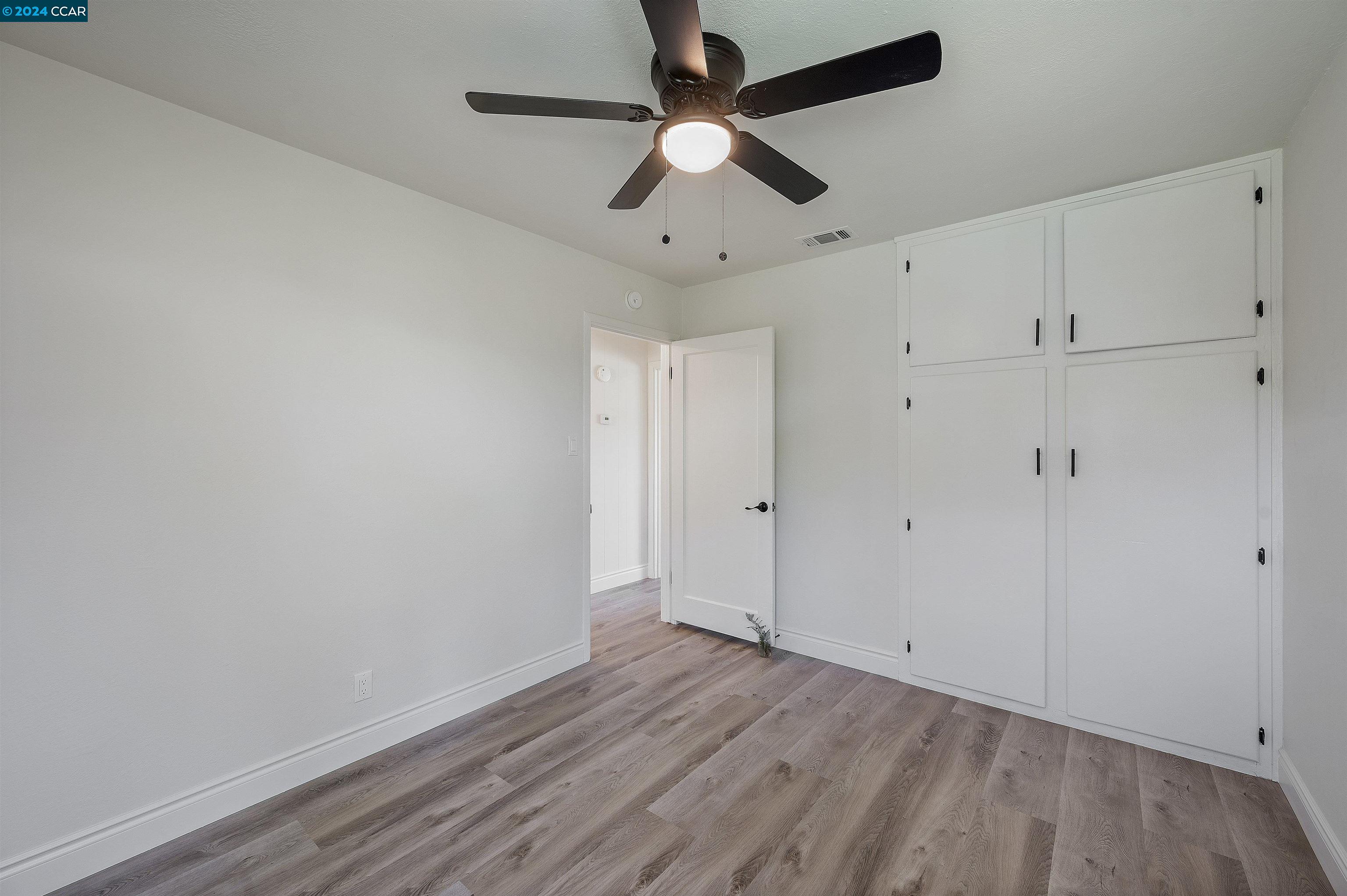 1918 Rose Ln