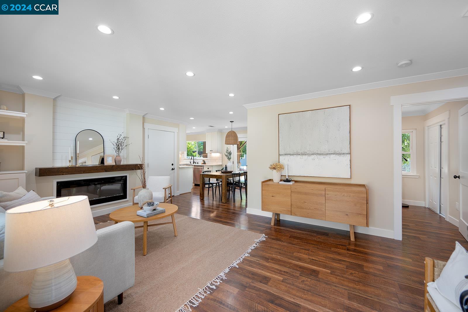 260 Betty Ln