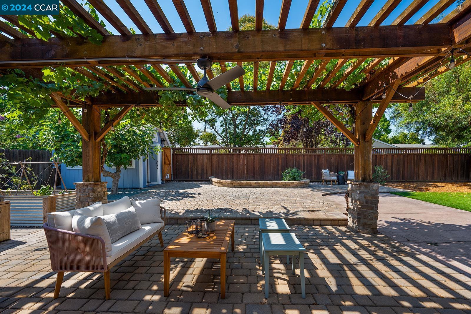 260 Betty Ln