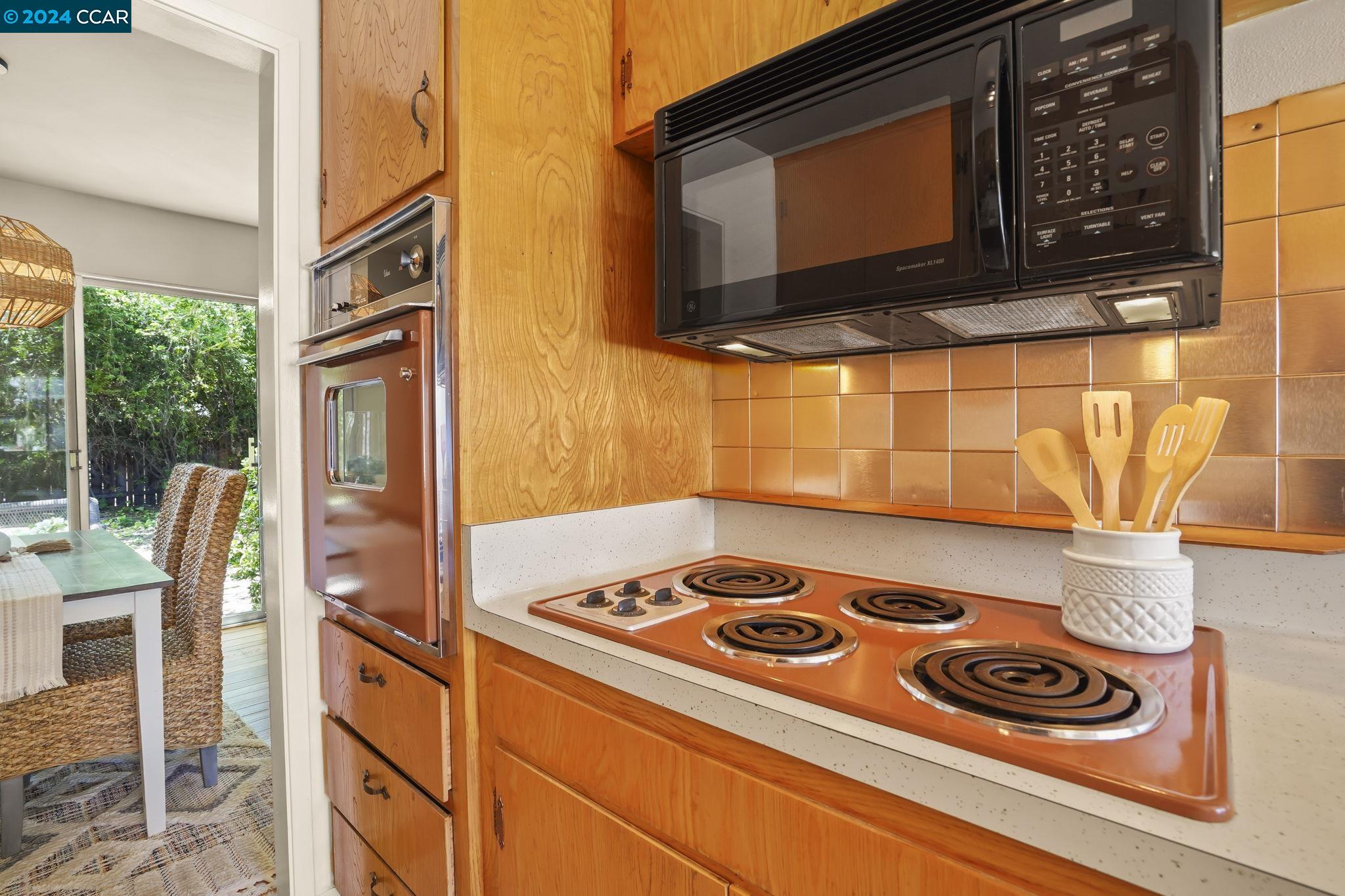 11 Swan Ct
