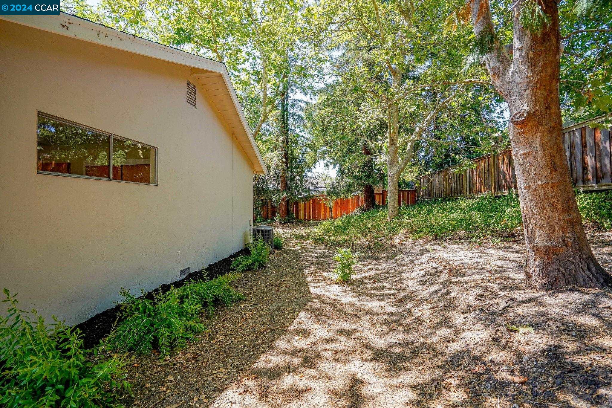 11 Swan Ct