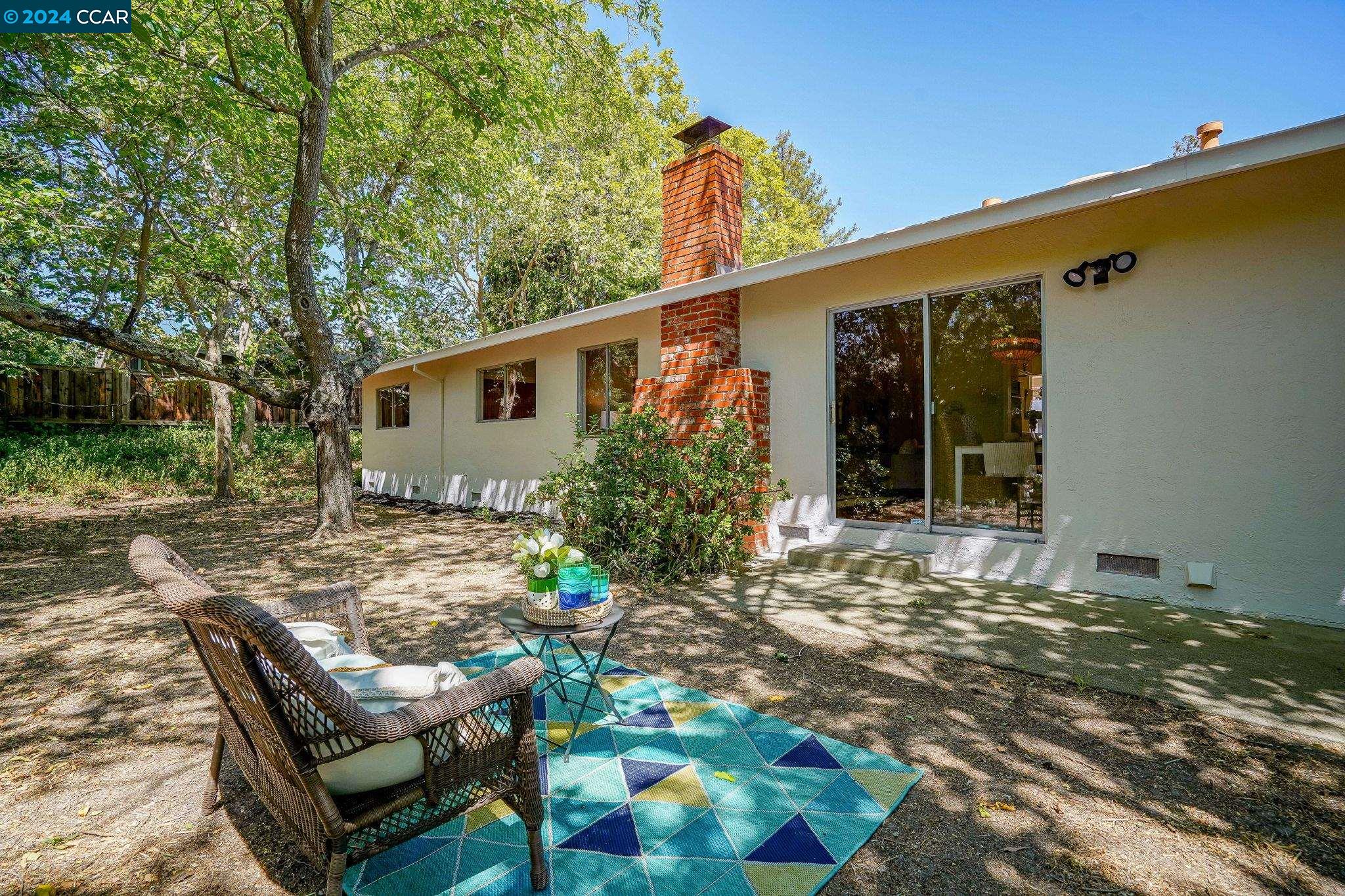 11 Swan Ct