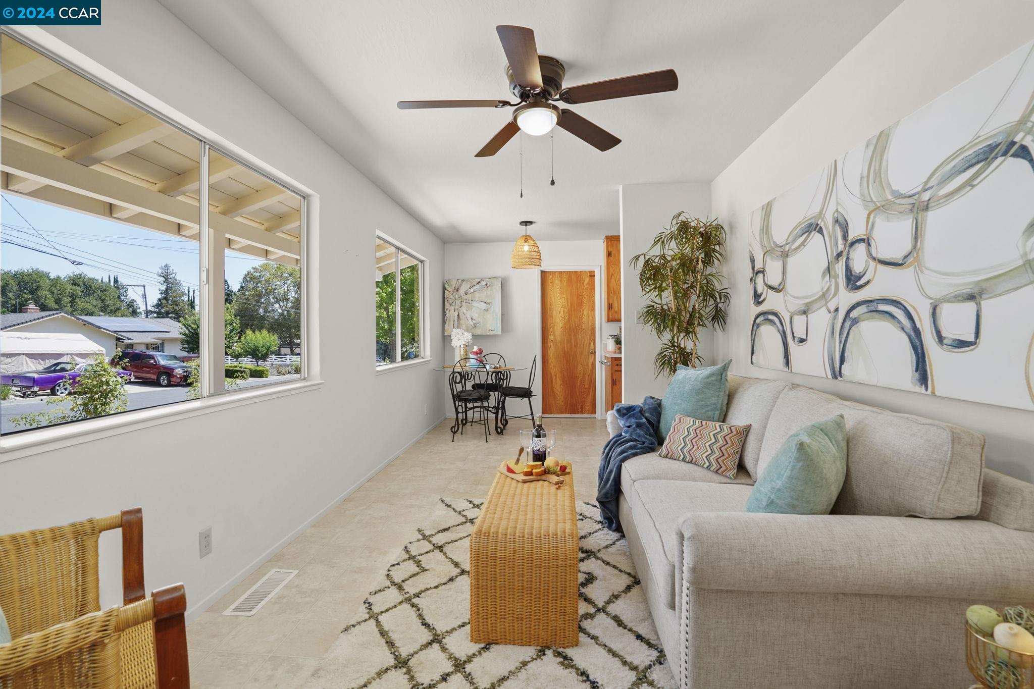 11 Swan Ct