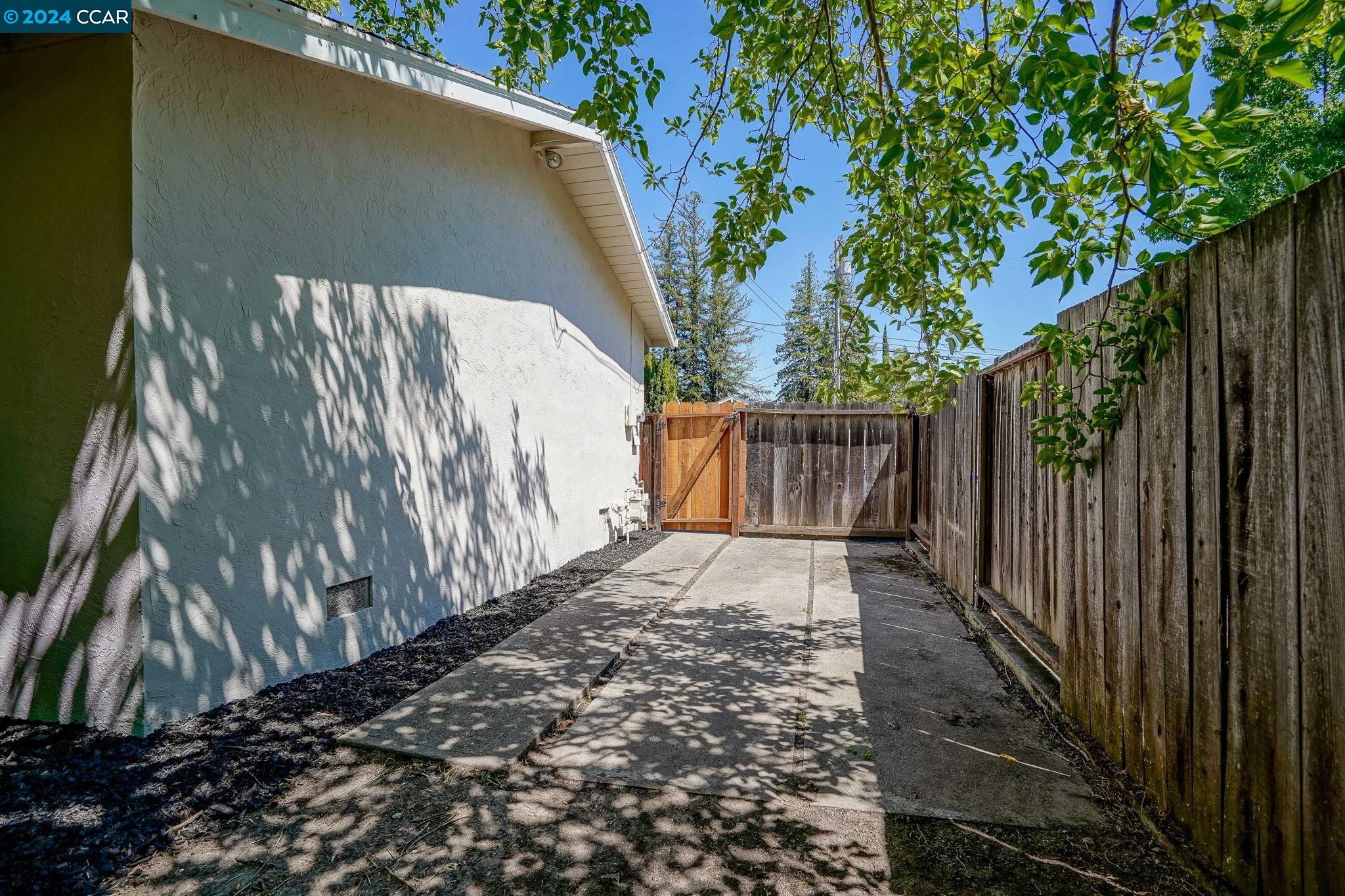 11 Swan Ct