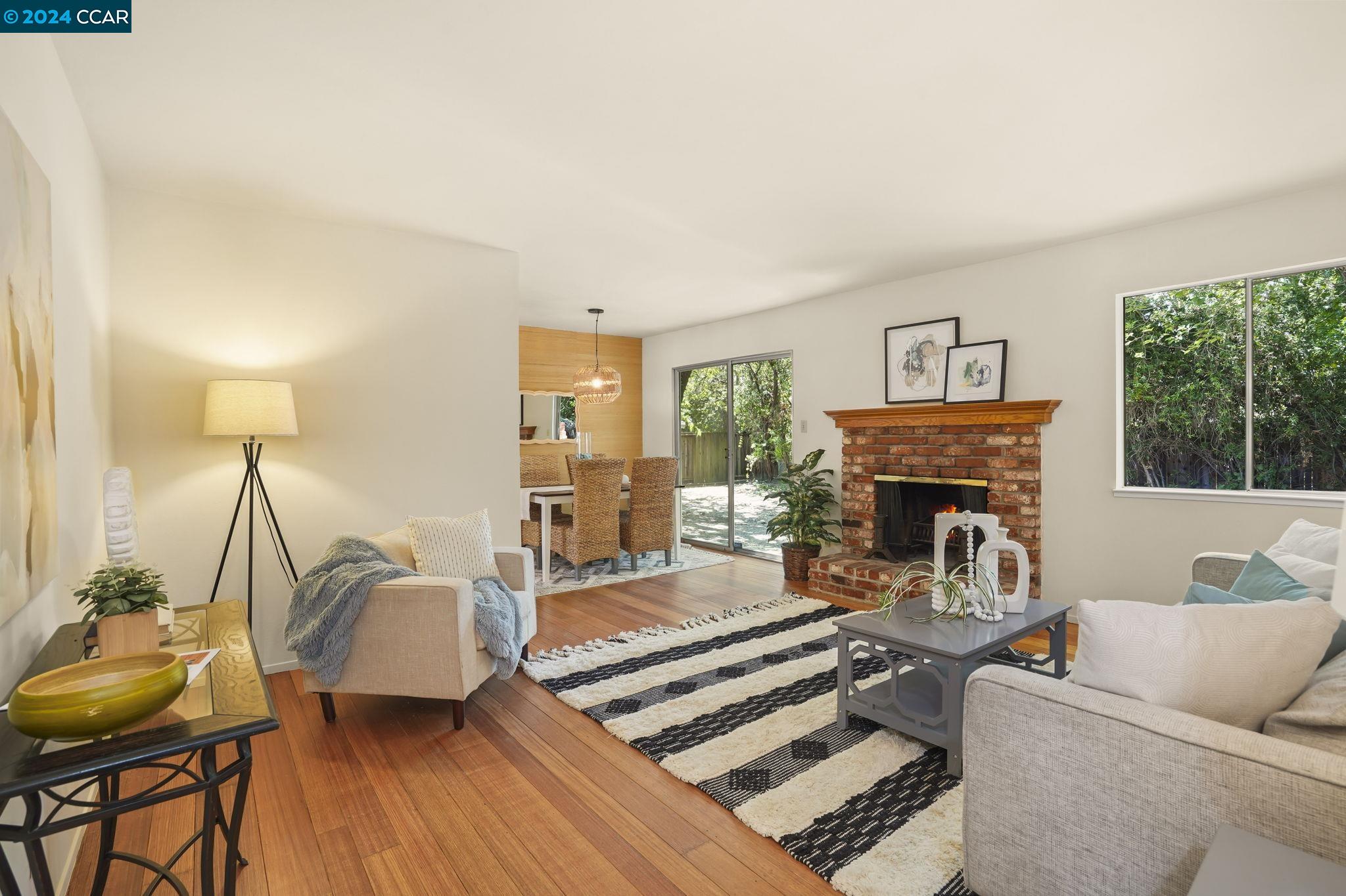 11 Swan Ct