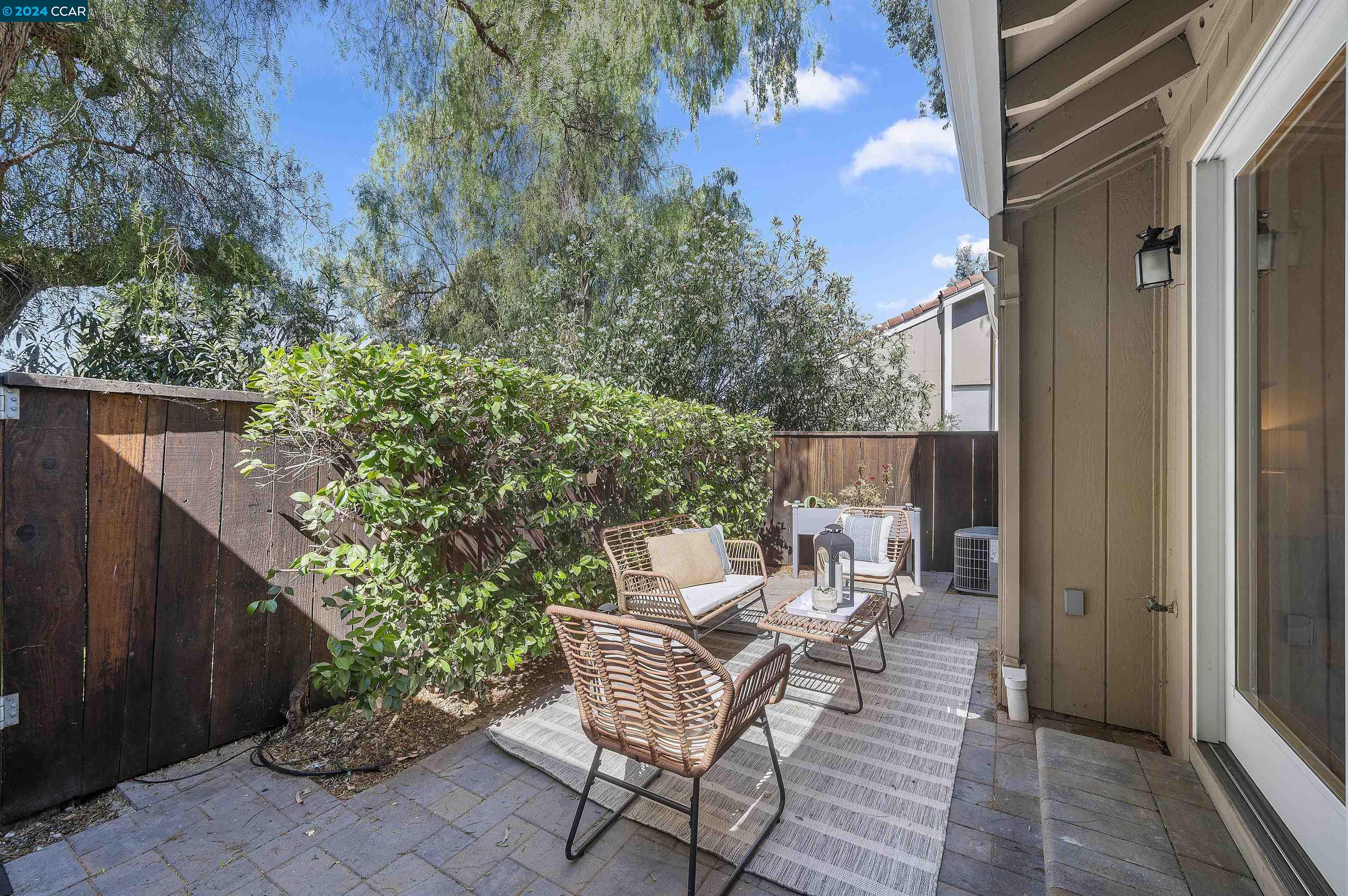 1325 Waterfall Way