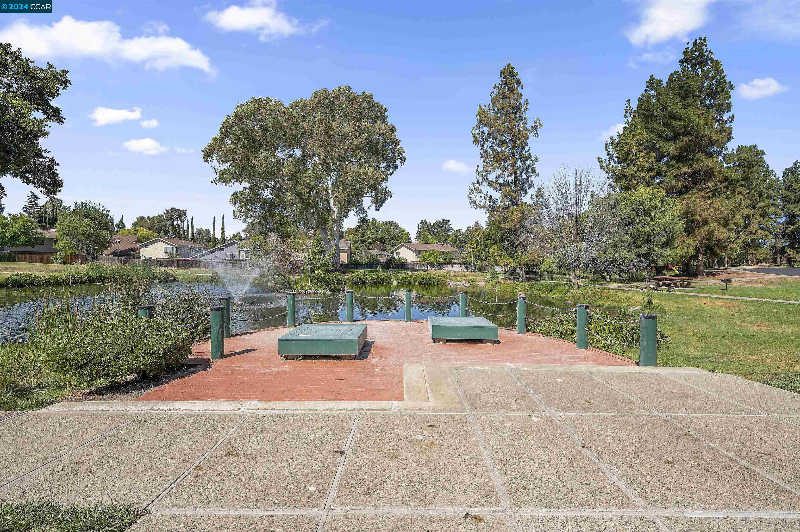 1325 Waterfall Way