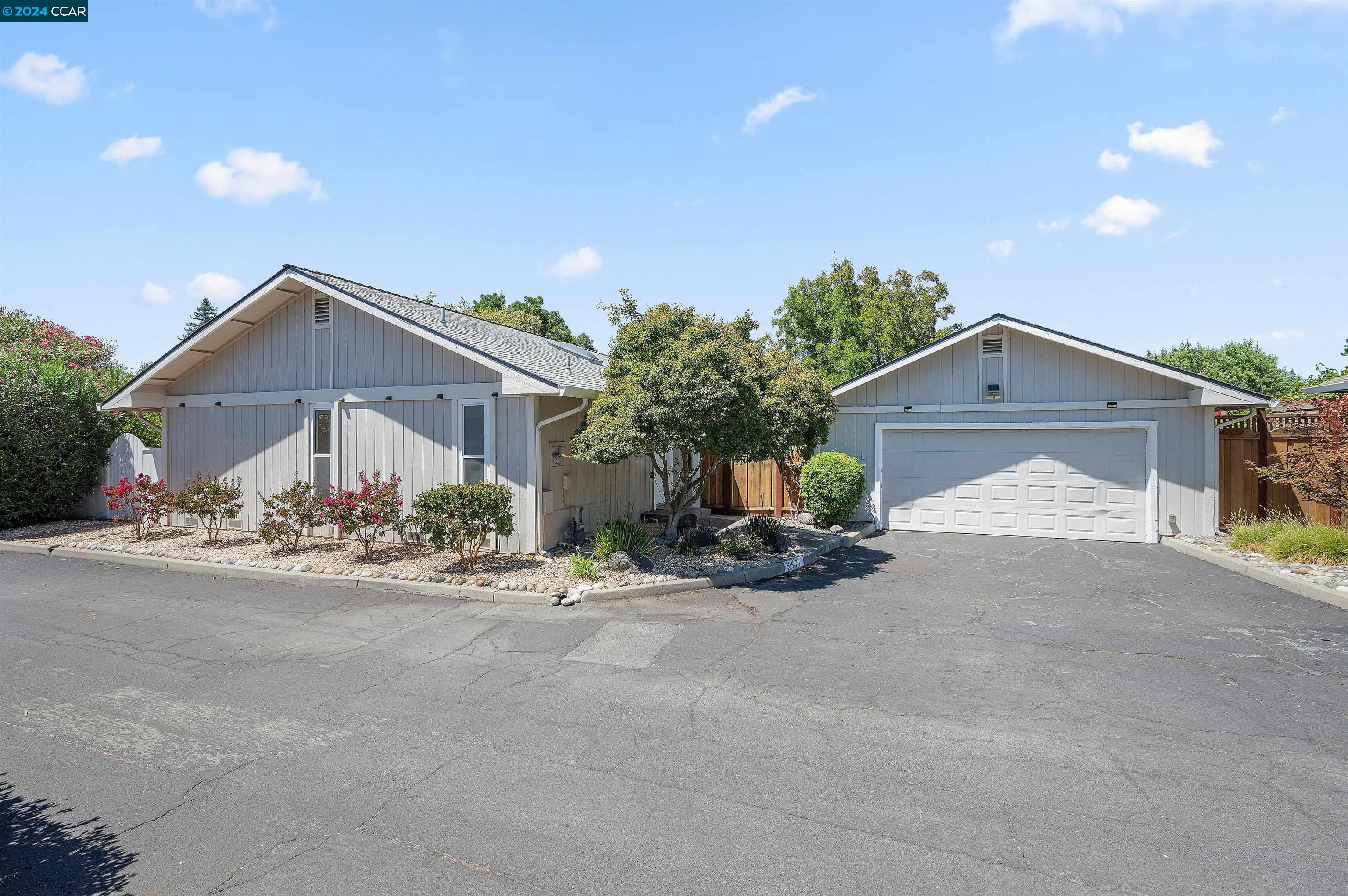 5511 Pamplona Ct