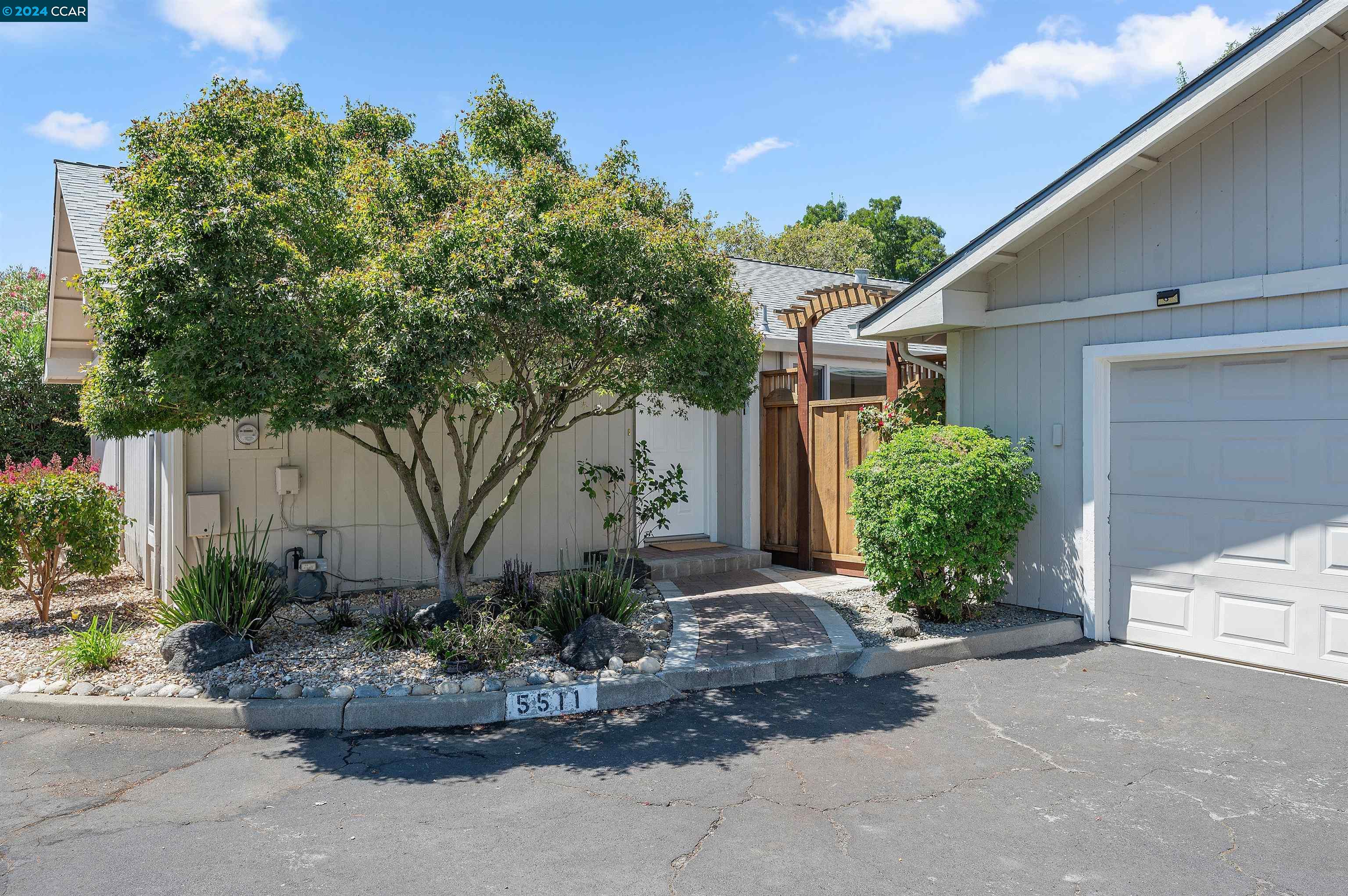5511 Pamplona Ct