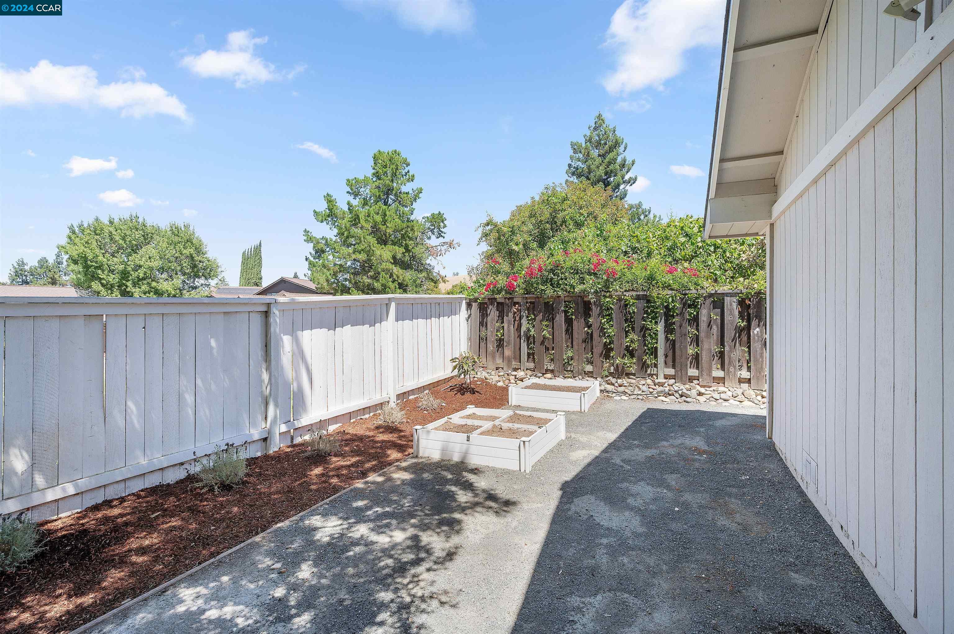 5511 Pamplona Ct