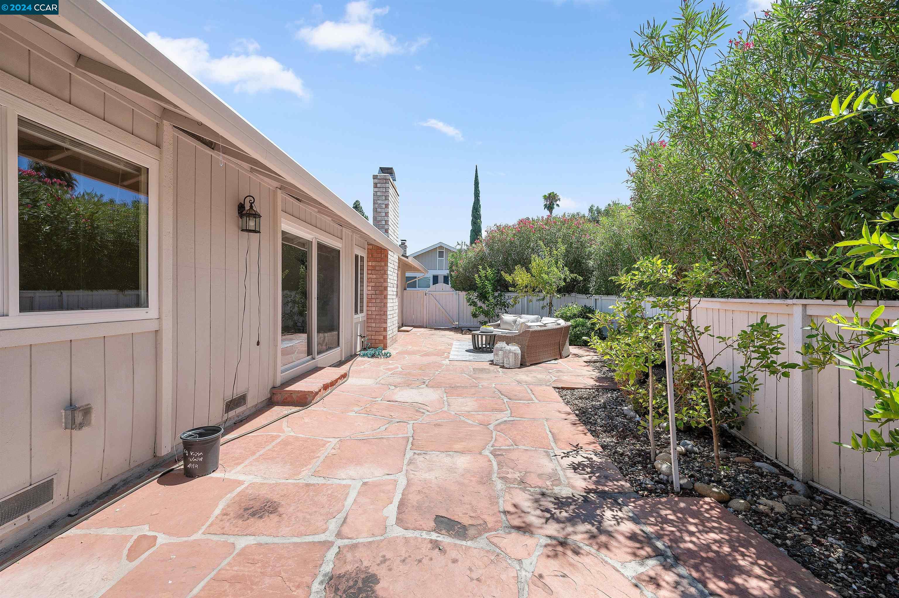 5511 Pamplona Ct