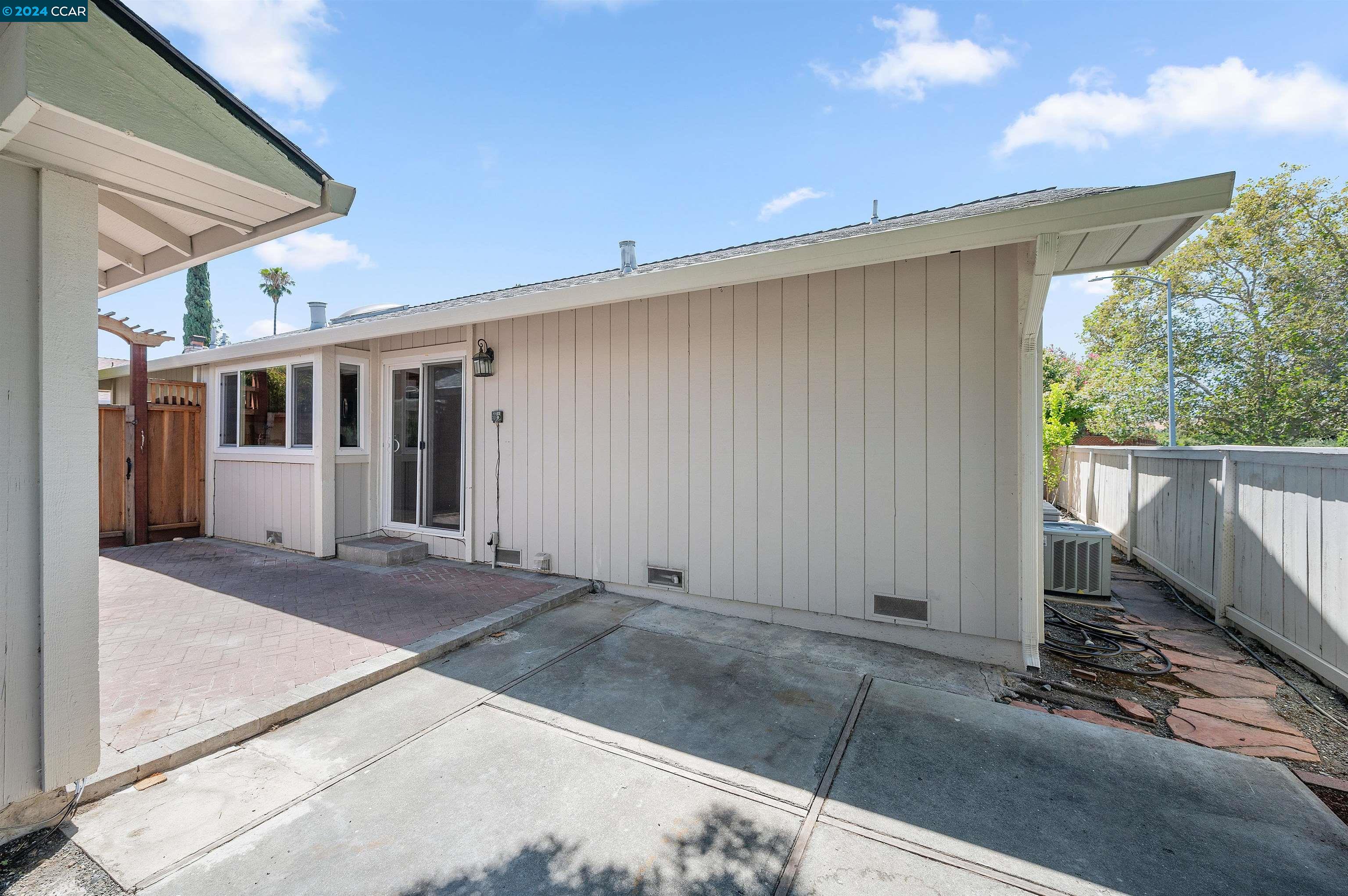 5511 Pamplona Ct