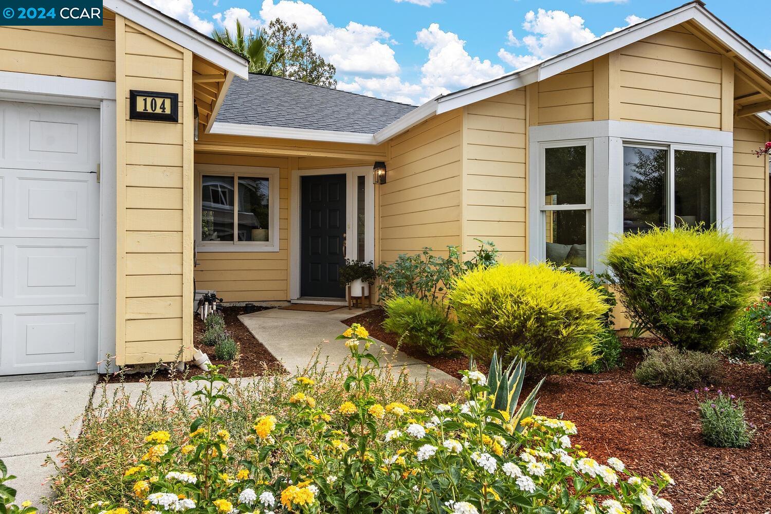 104 Mulberry Loop