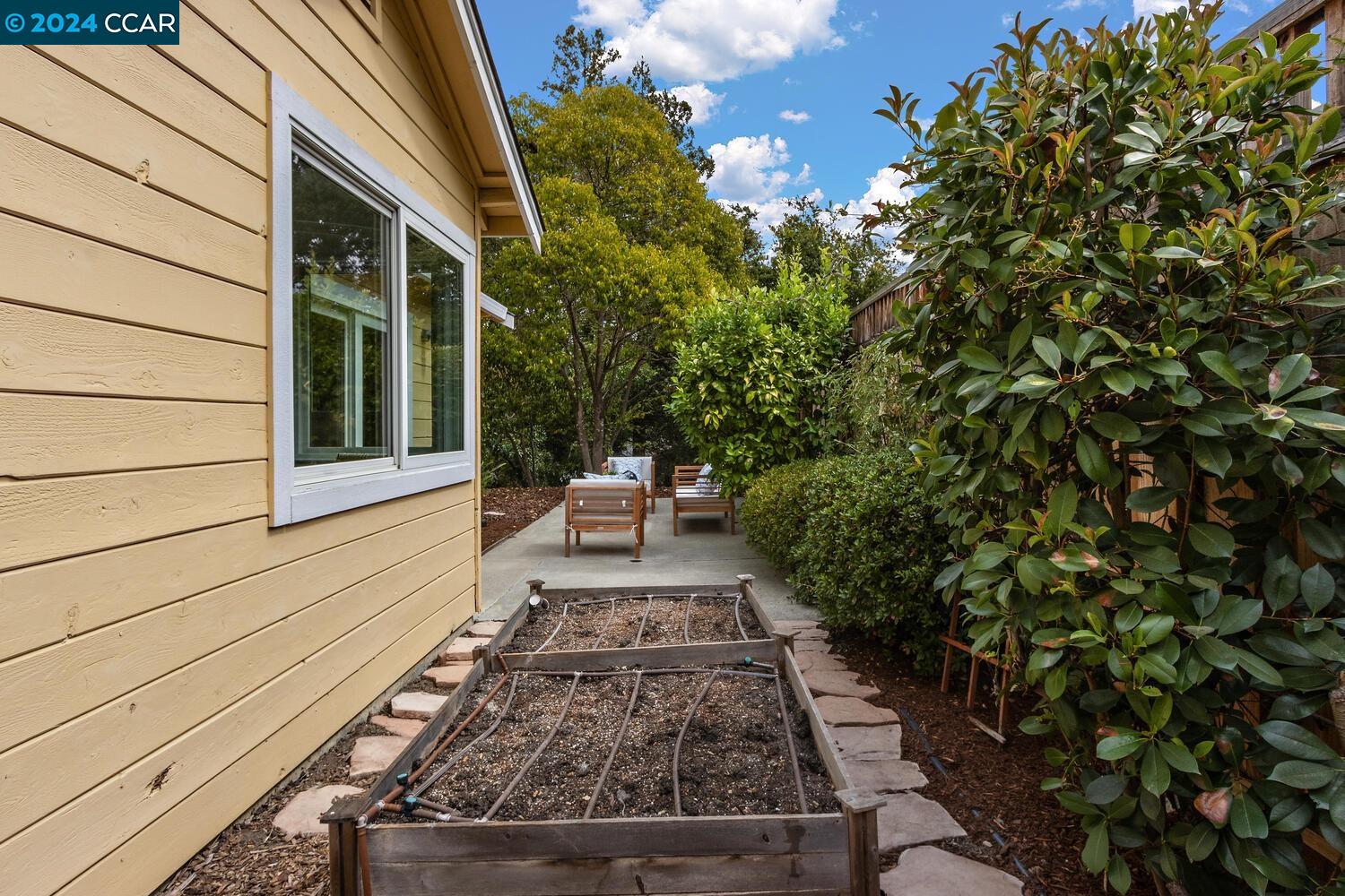 104 Mulberry Loop