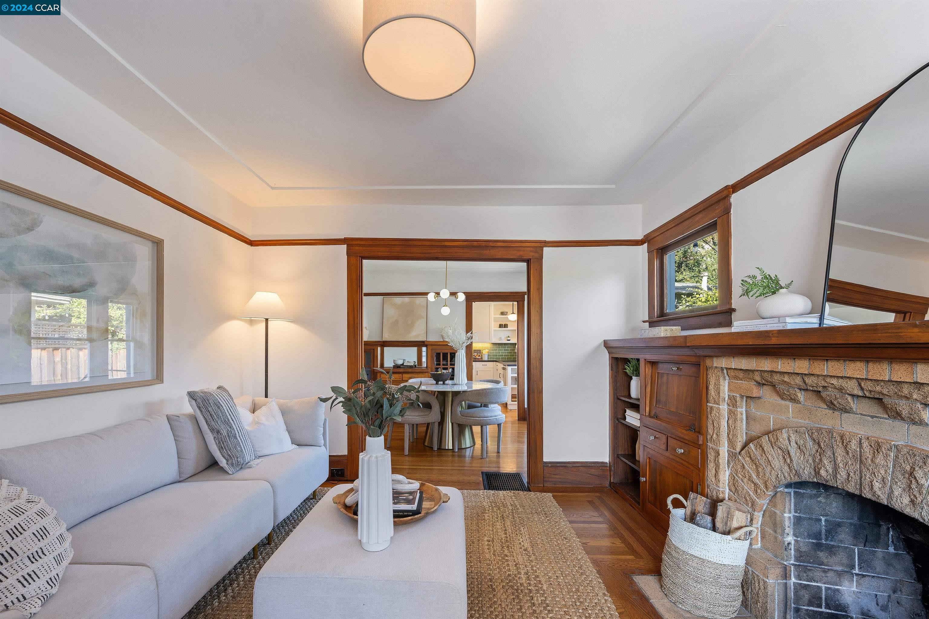 4401 Pleasant Valley Ct