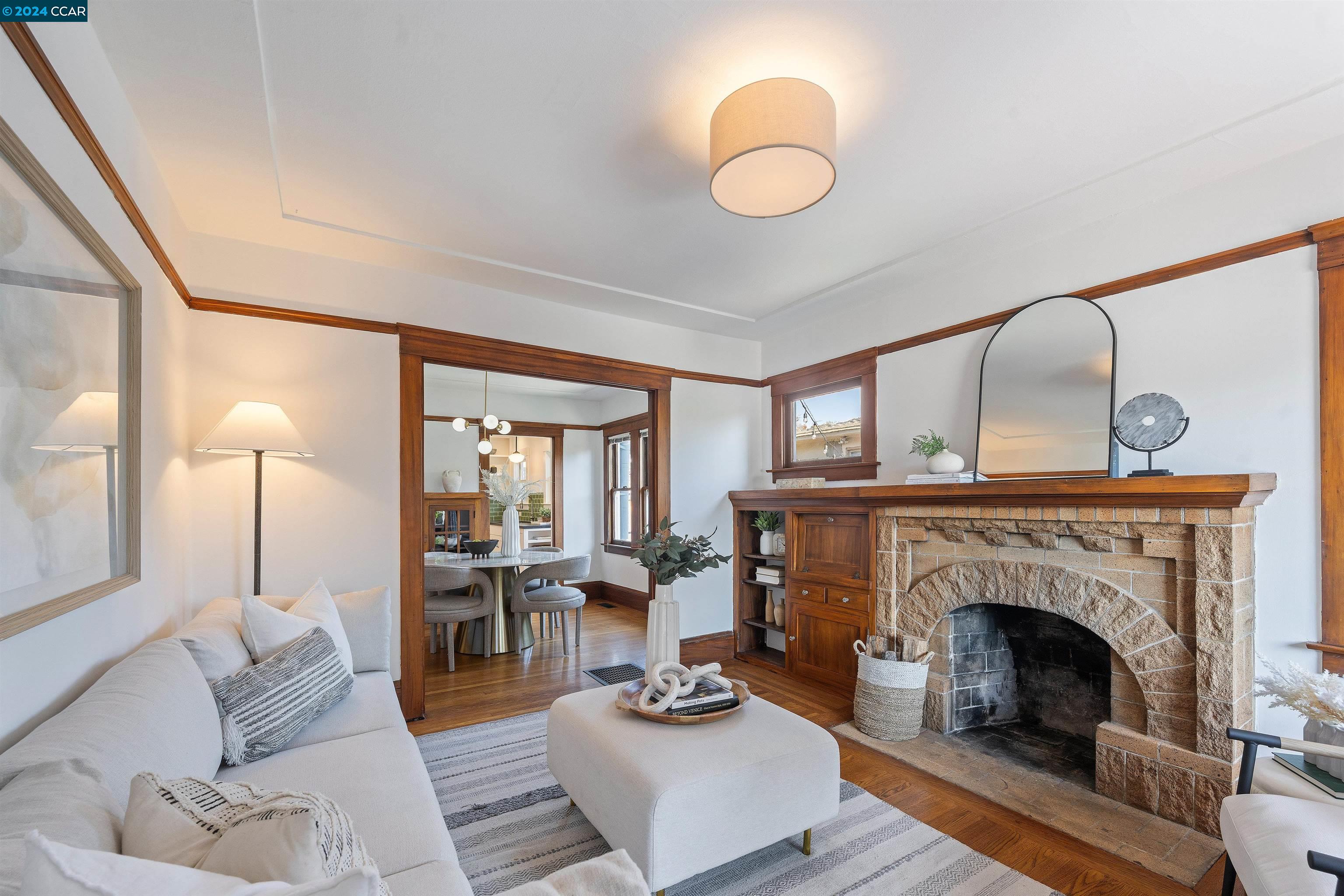 4401 Pleasant Valley Ct
