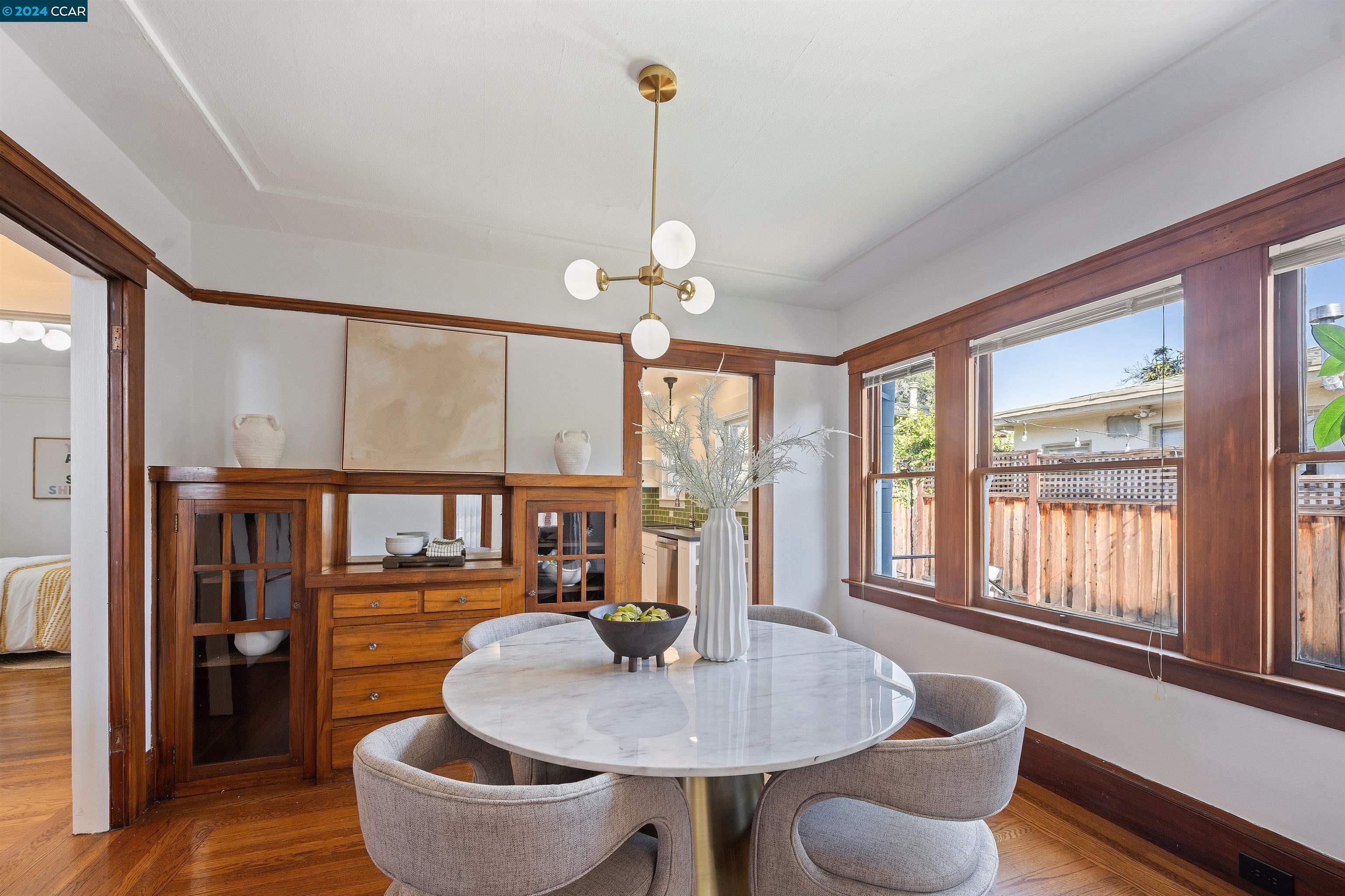 4401 Pleasant Valley Ct