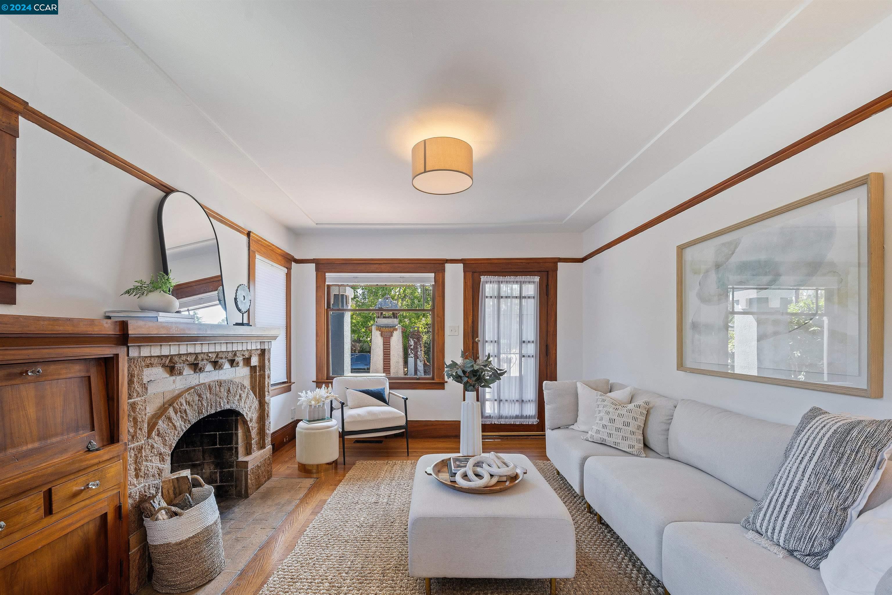 4401 Pleasant Valley Ct