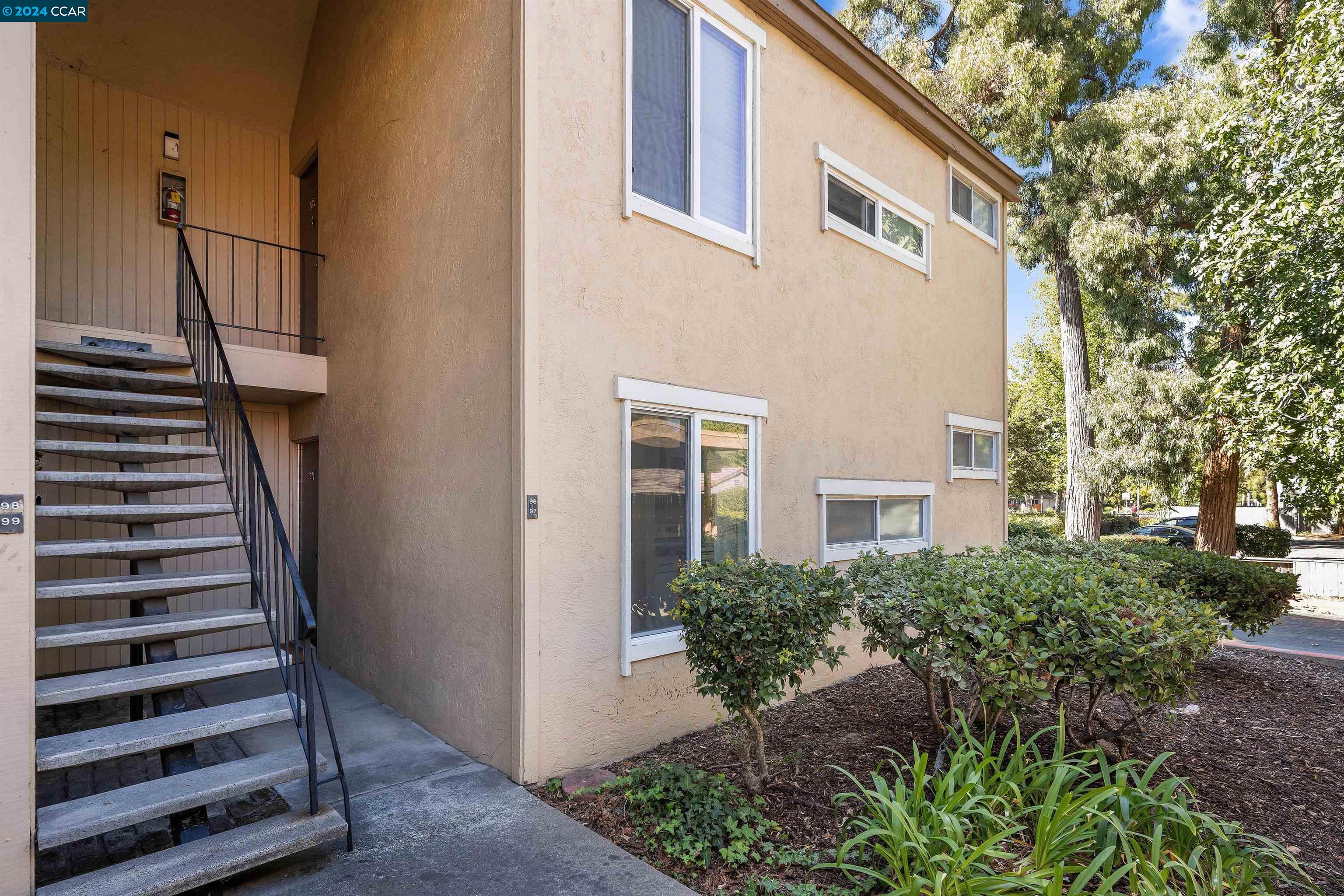810 Oak Grove Rd # 97