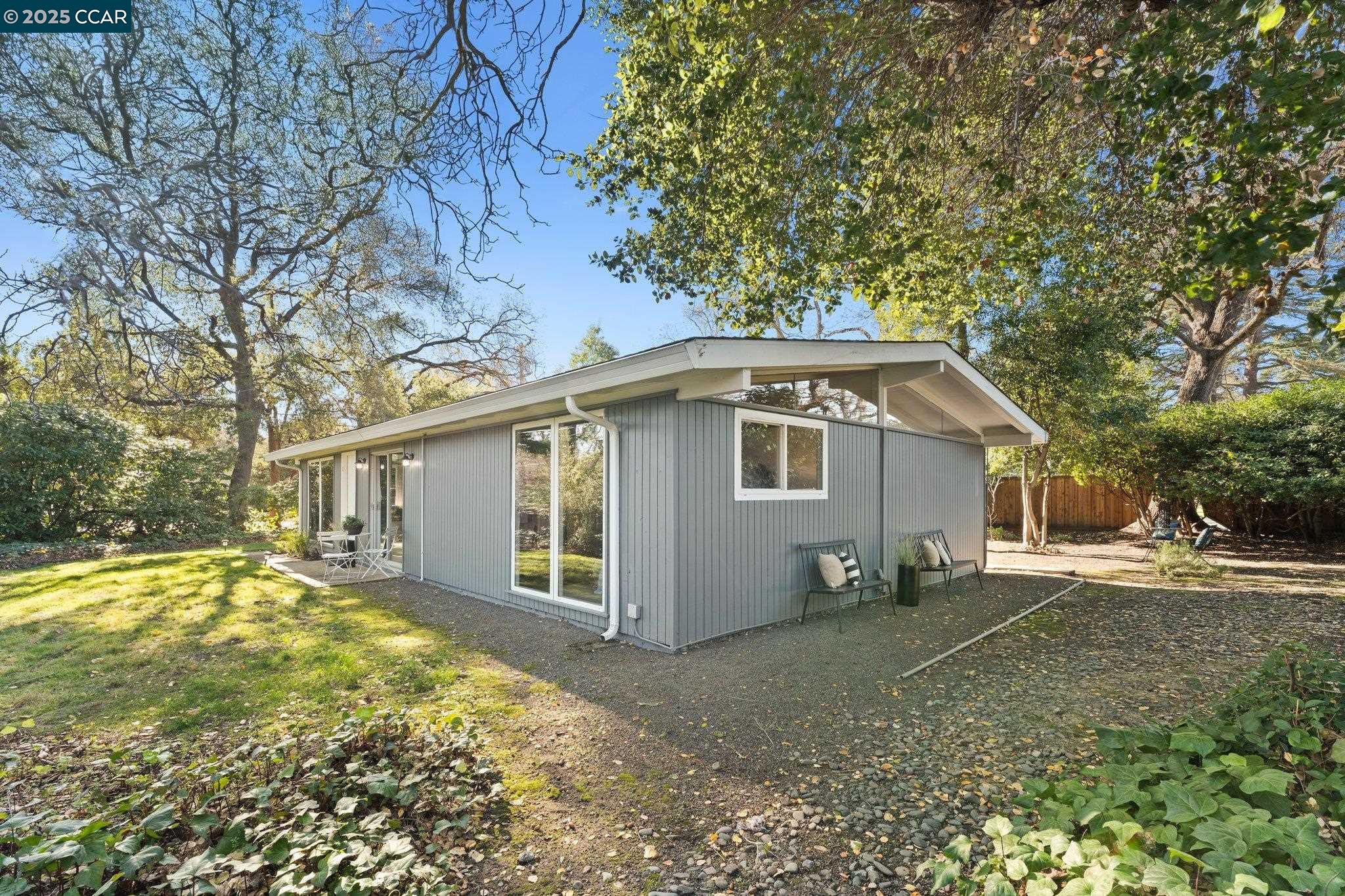 456 BRIDGE ROAD