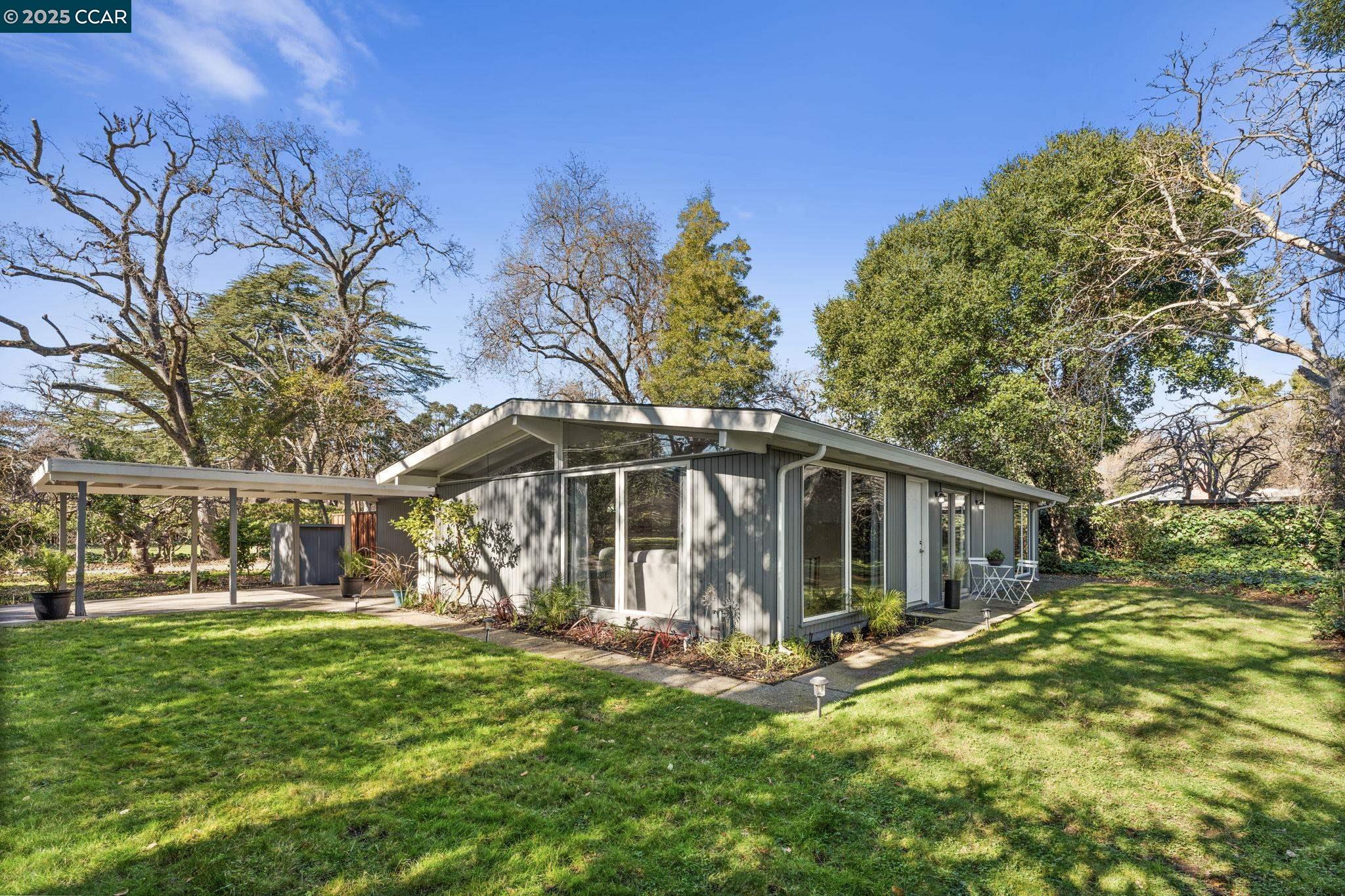 456 BRIDGE ROAD
